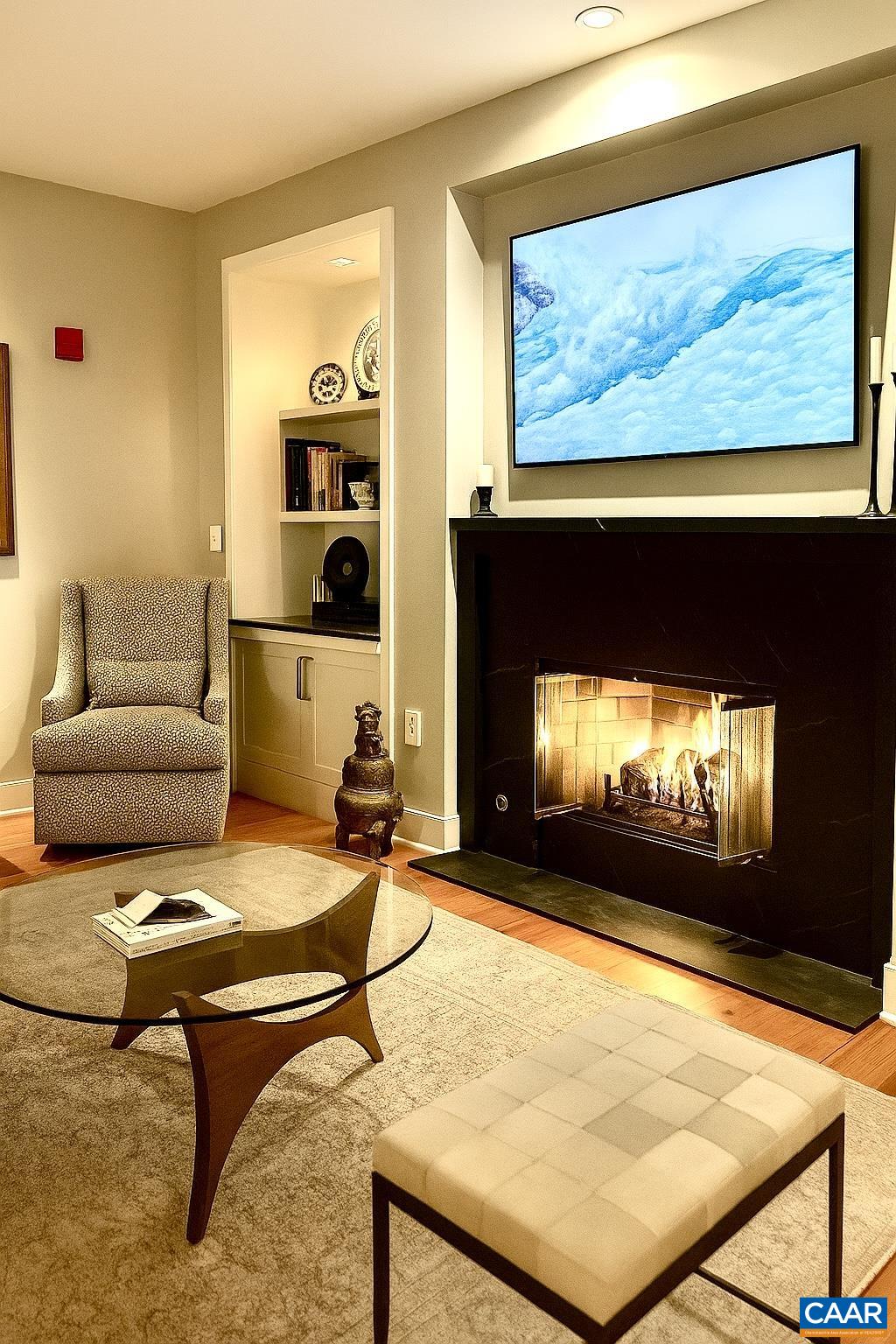 200 GARRETT ST Unit: 612