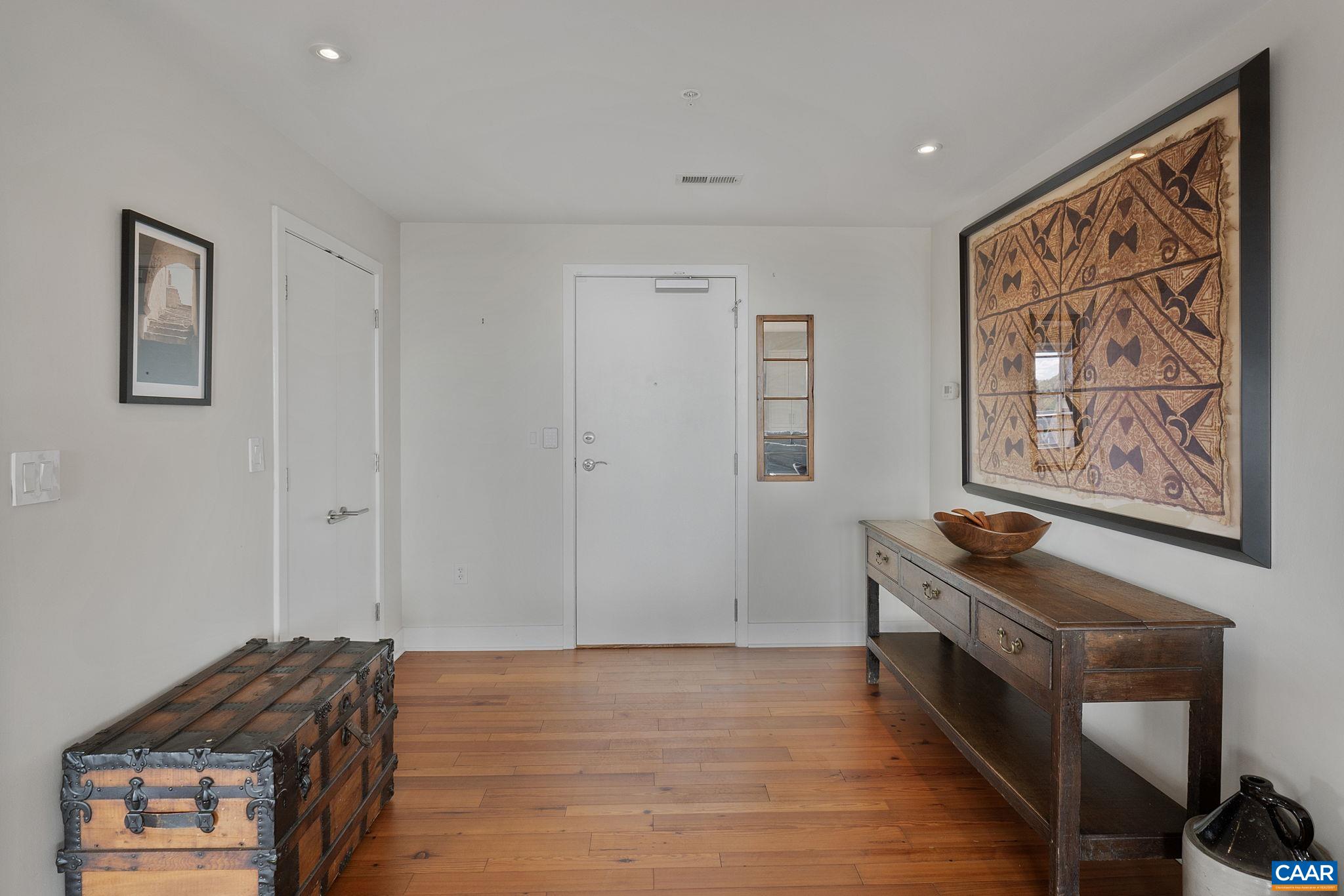 200 GARRETT ST Unit: 612