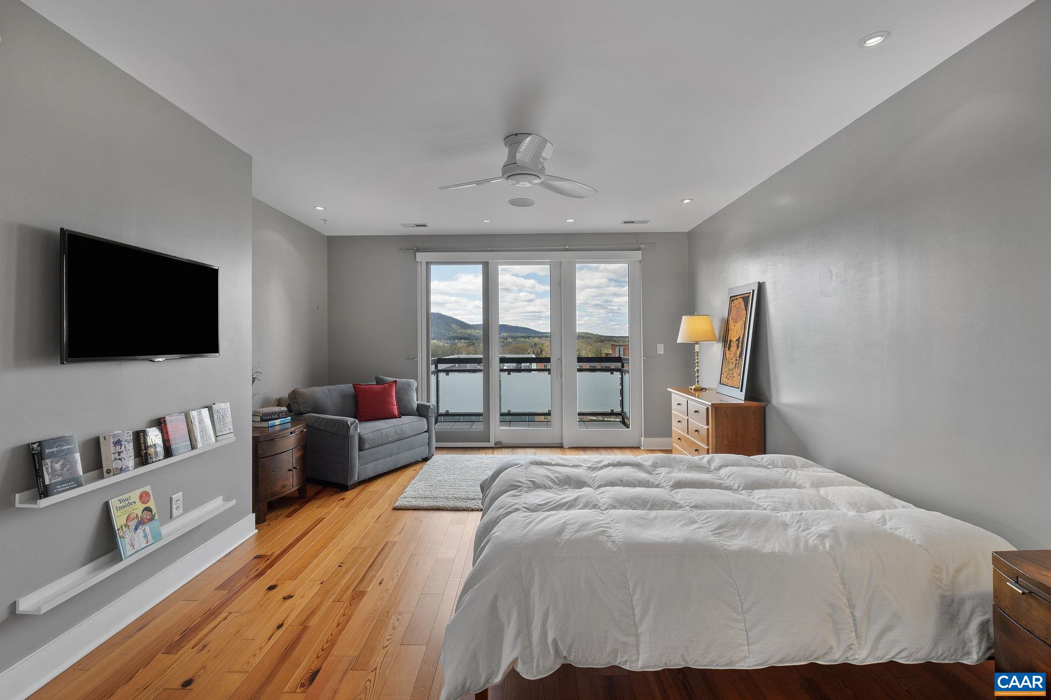 200 GARRETT ST Unit: 612