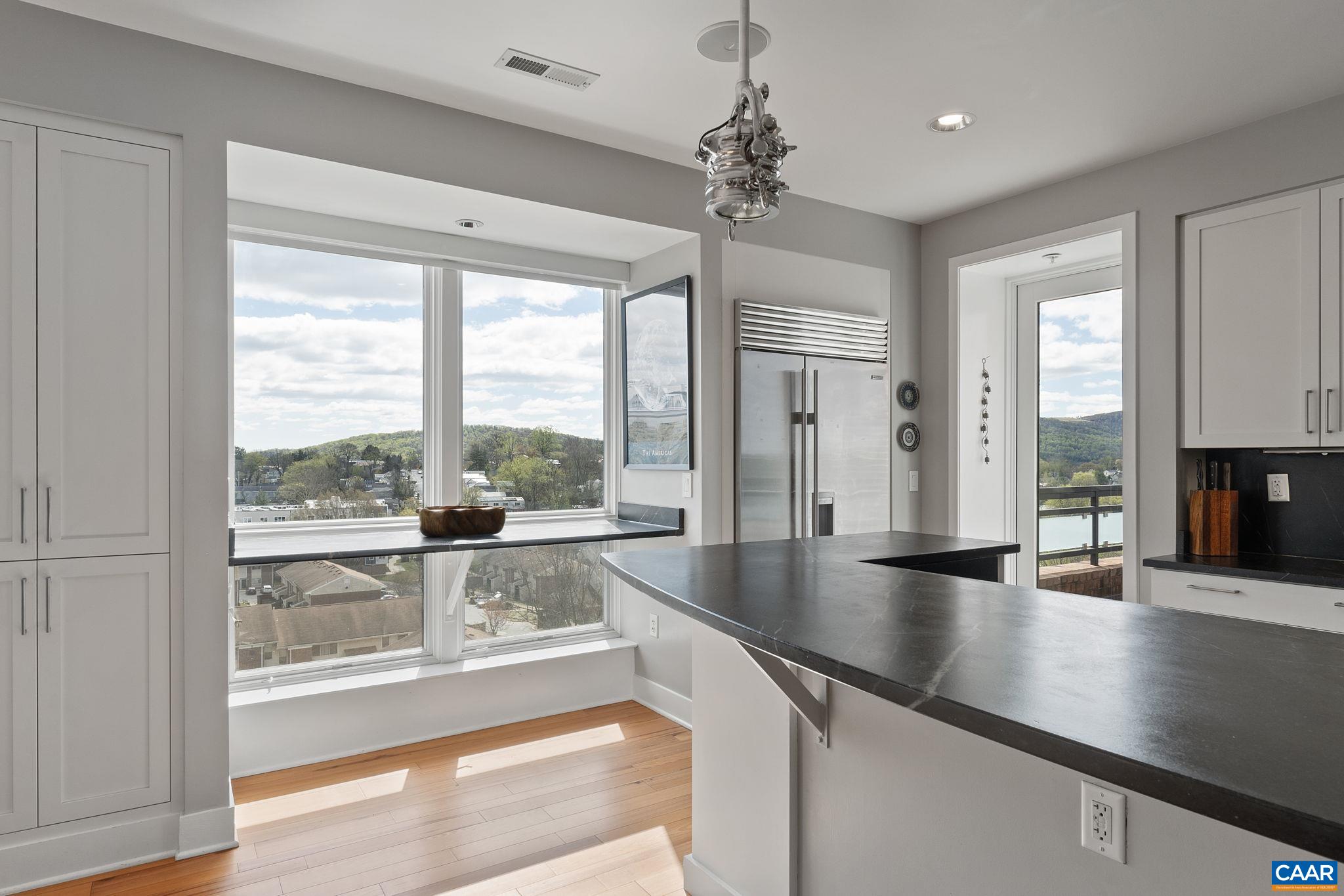 200 GARRETT ST Unit: 612