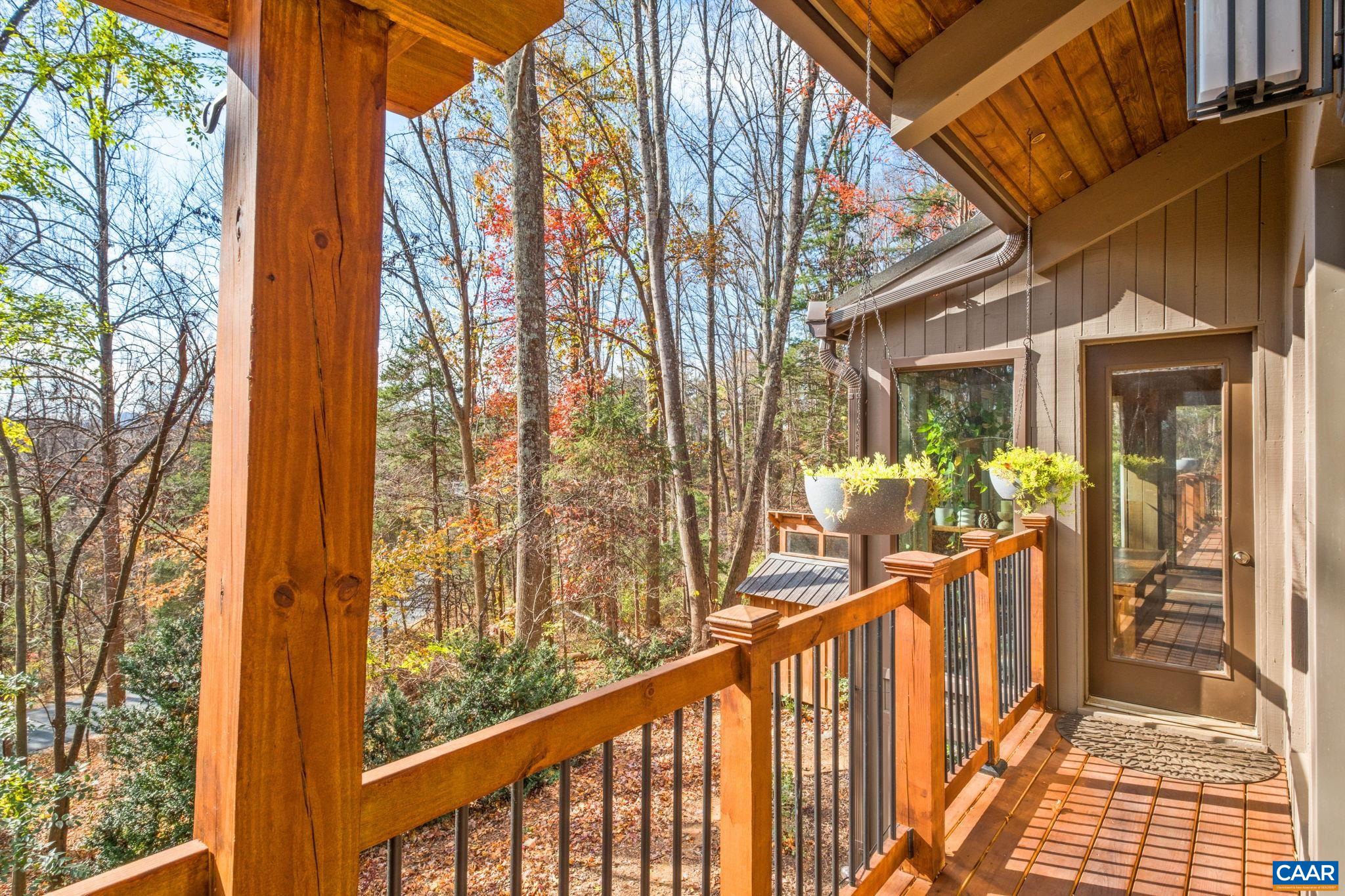 247 BLUE ROCK RDG