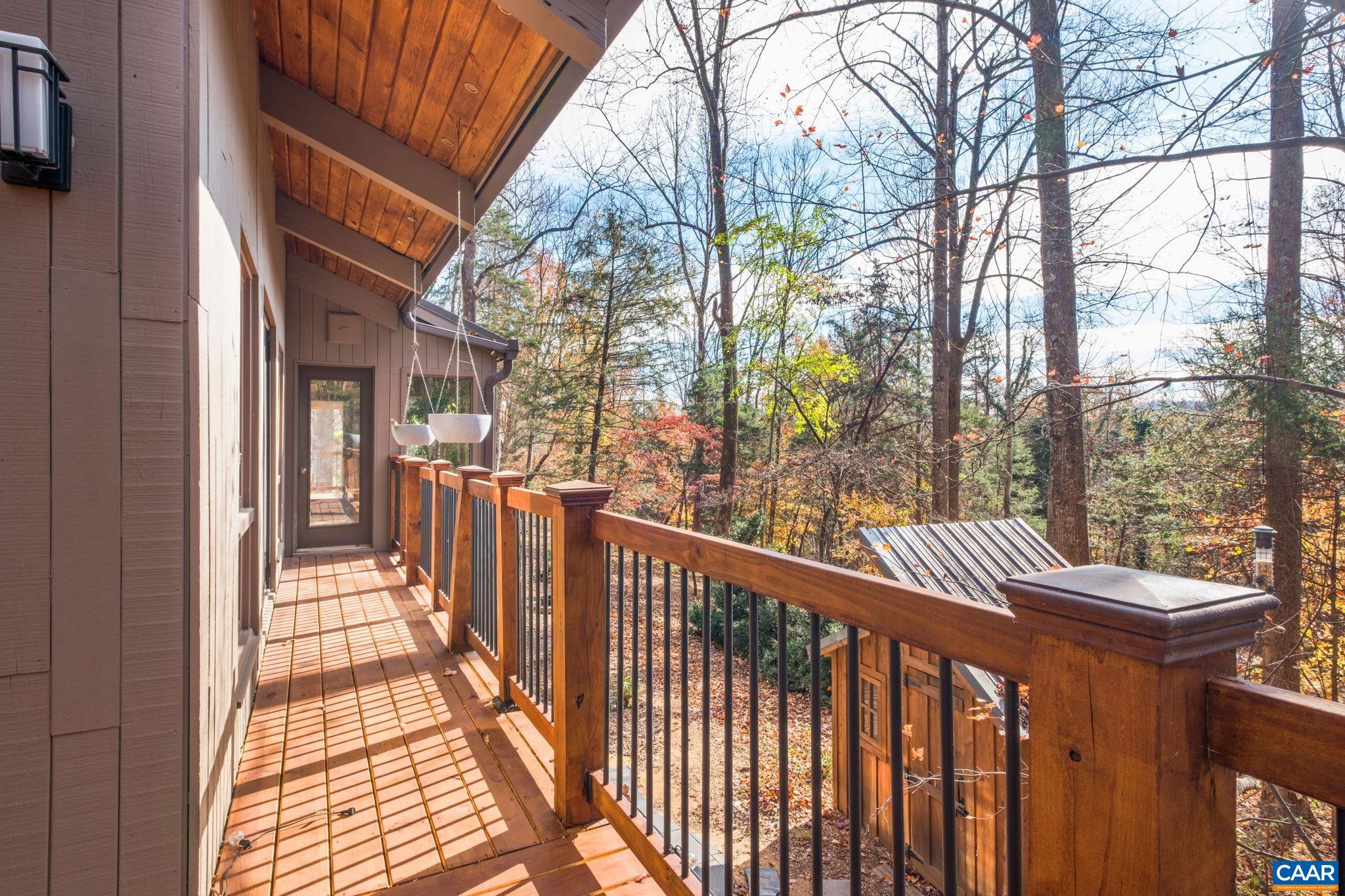 247 BLUE ROCK RDG