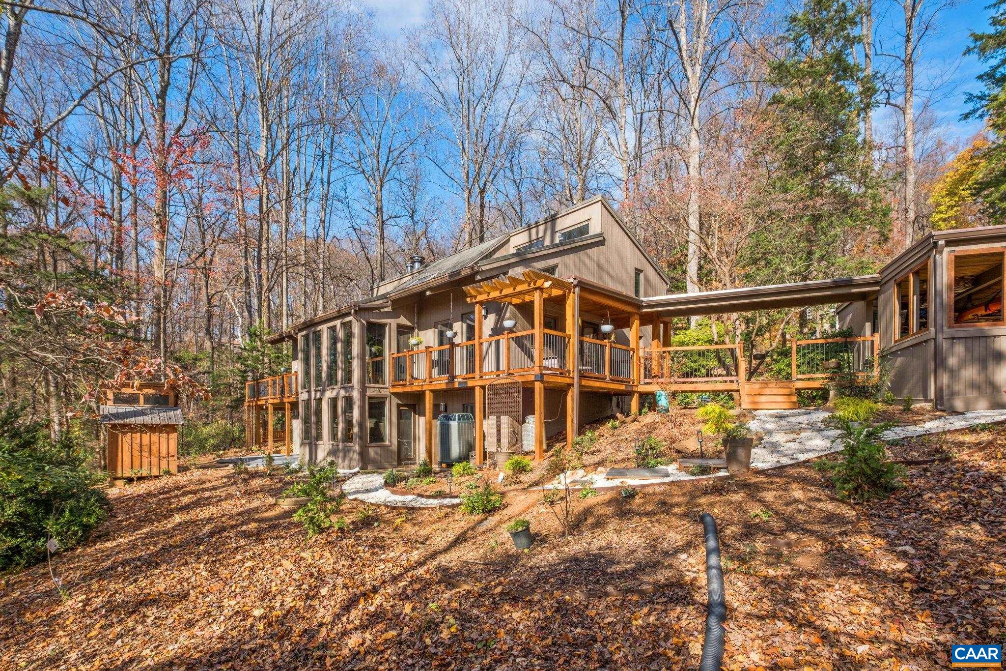 247 BLUE ROCK RDG