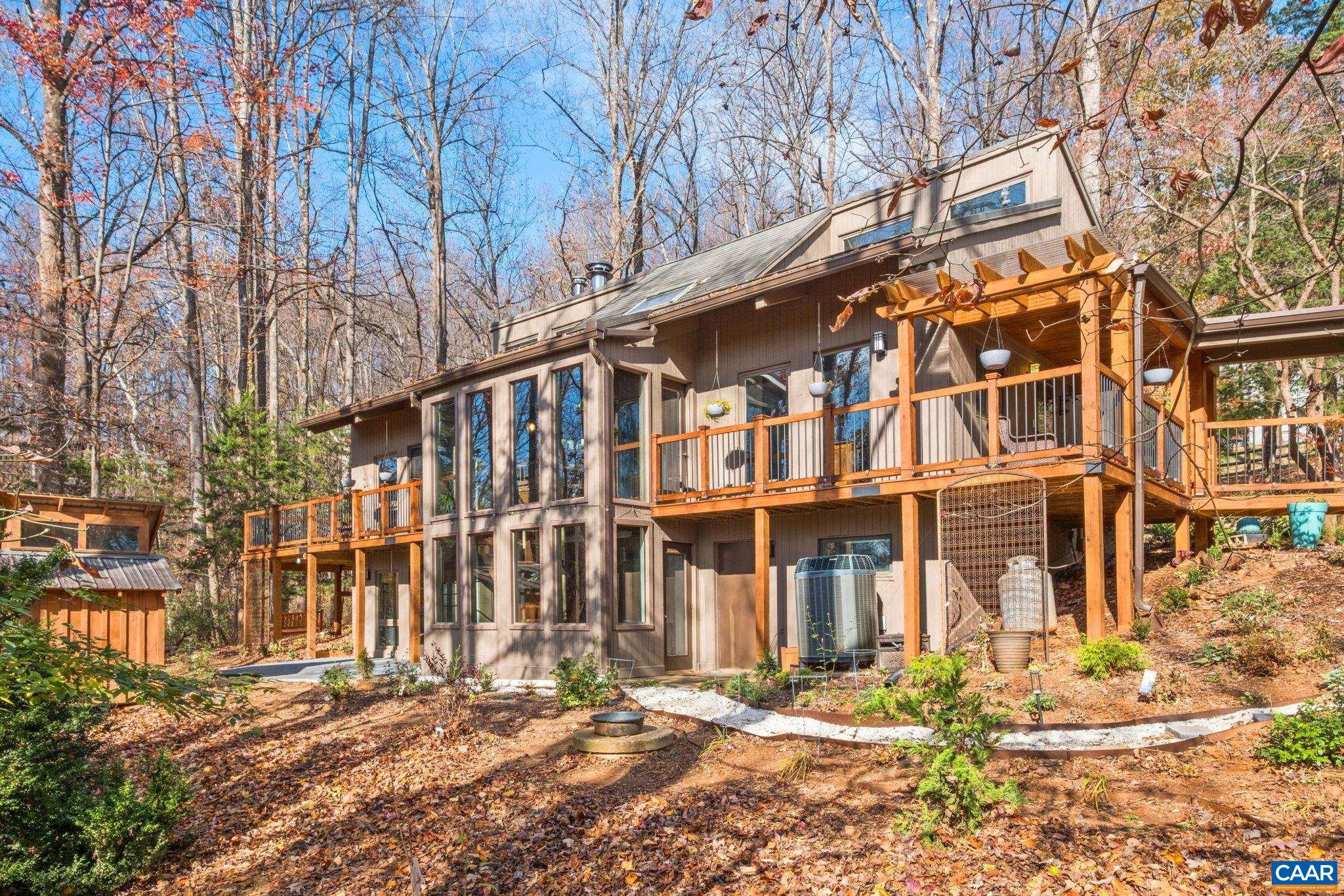 247 BLUE ROCK RDG