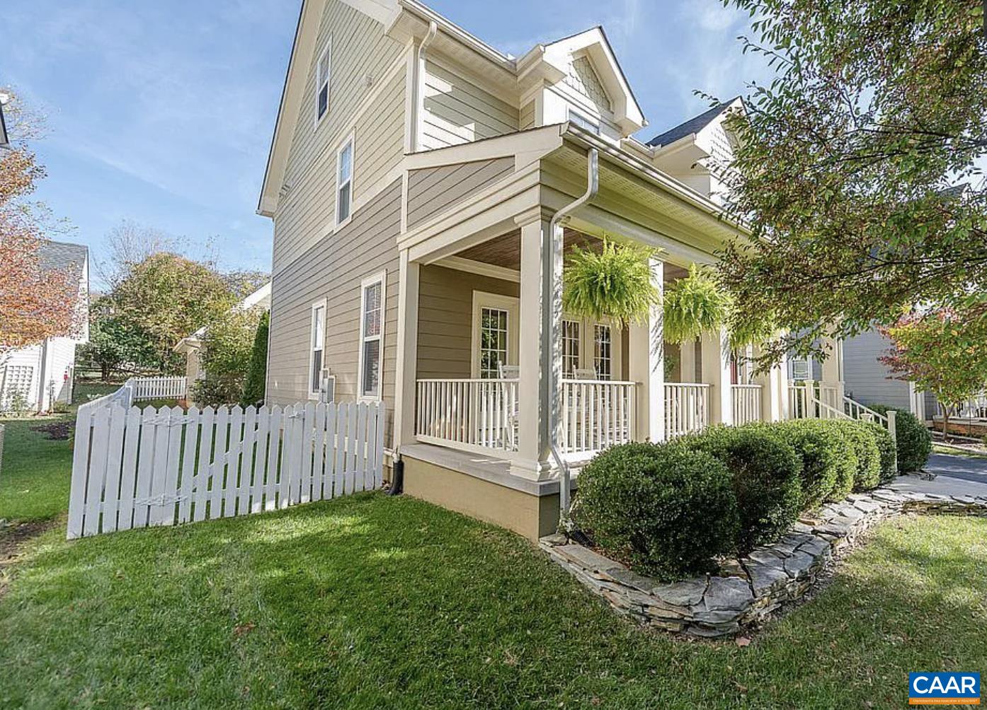 1445 WICKHAM POND DR