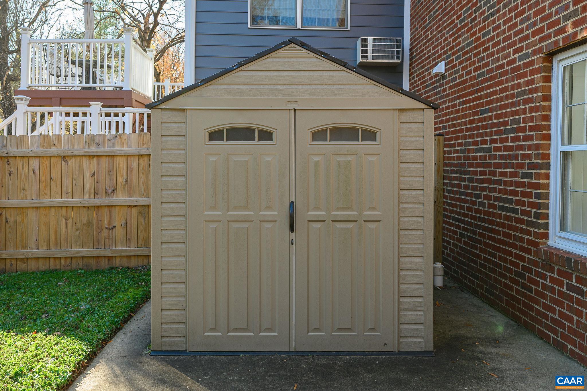 521 WOODMONT DR