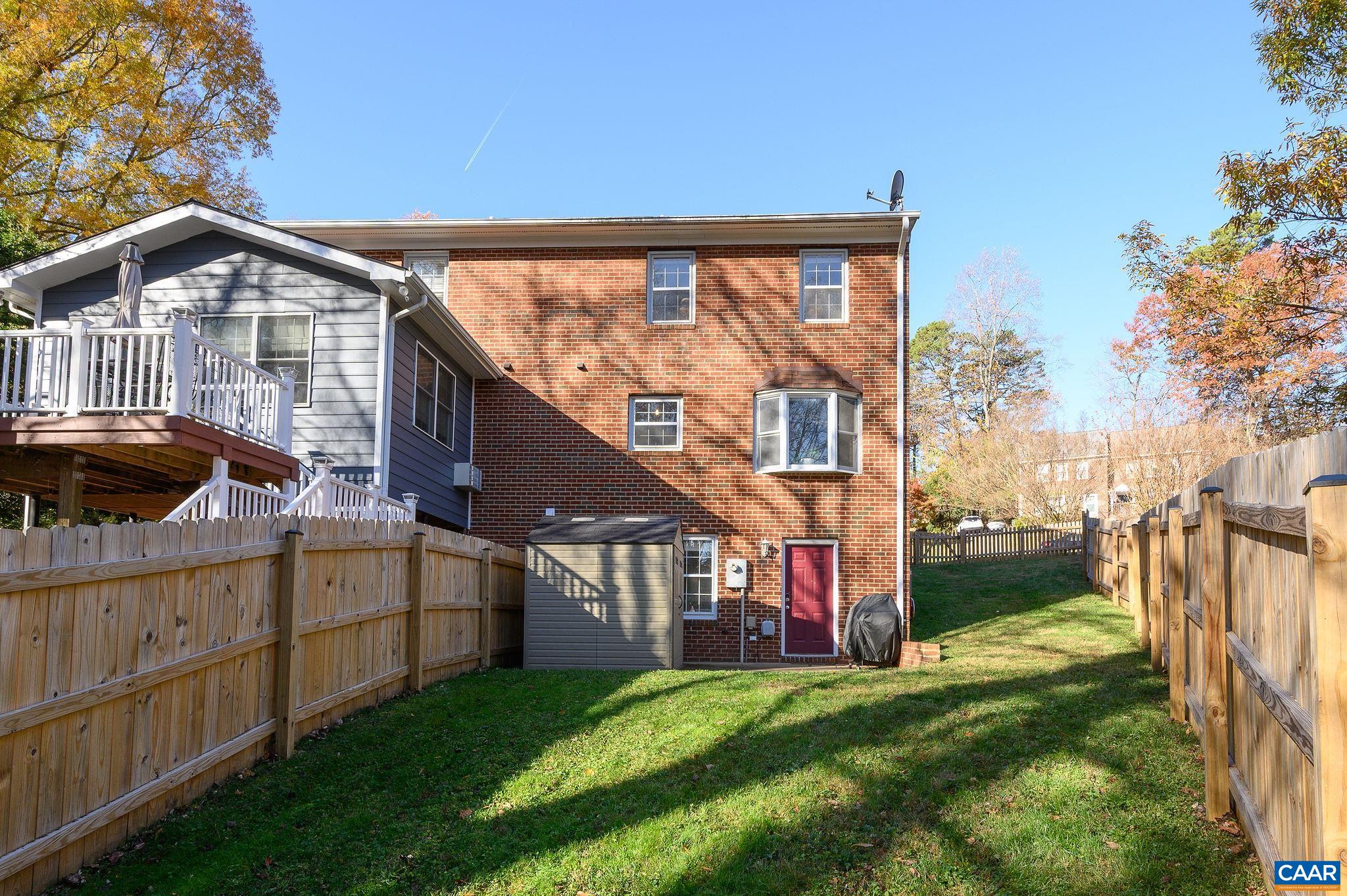 521 WOODMONT DR