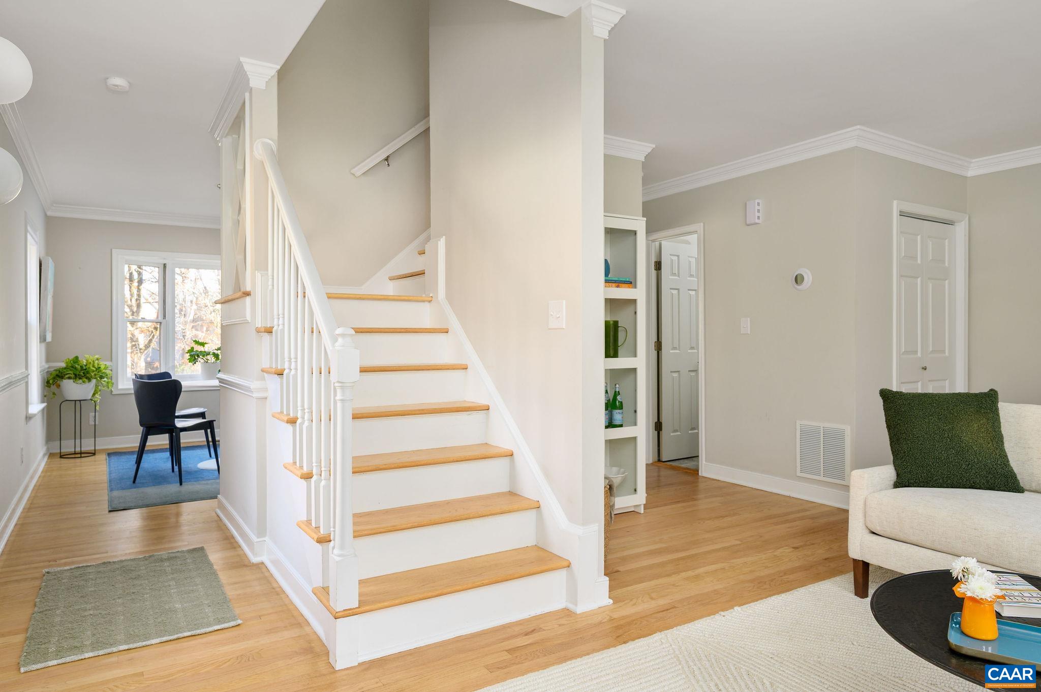 521 WOODMONT DR