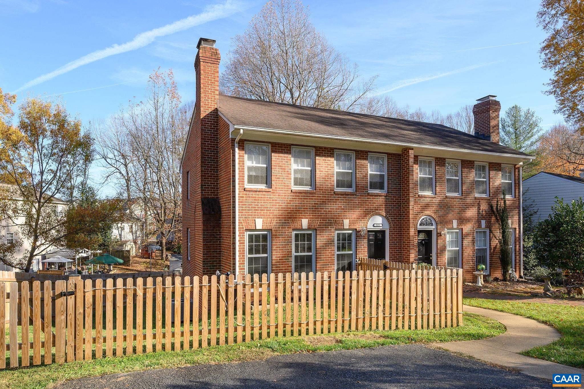 521 WOODMONT DR