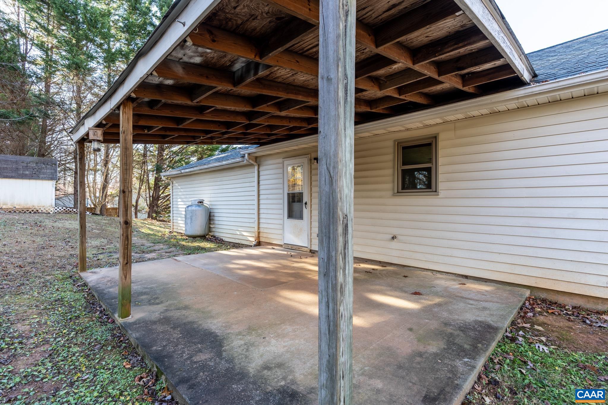 364 LARKSPUR RD