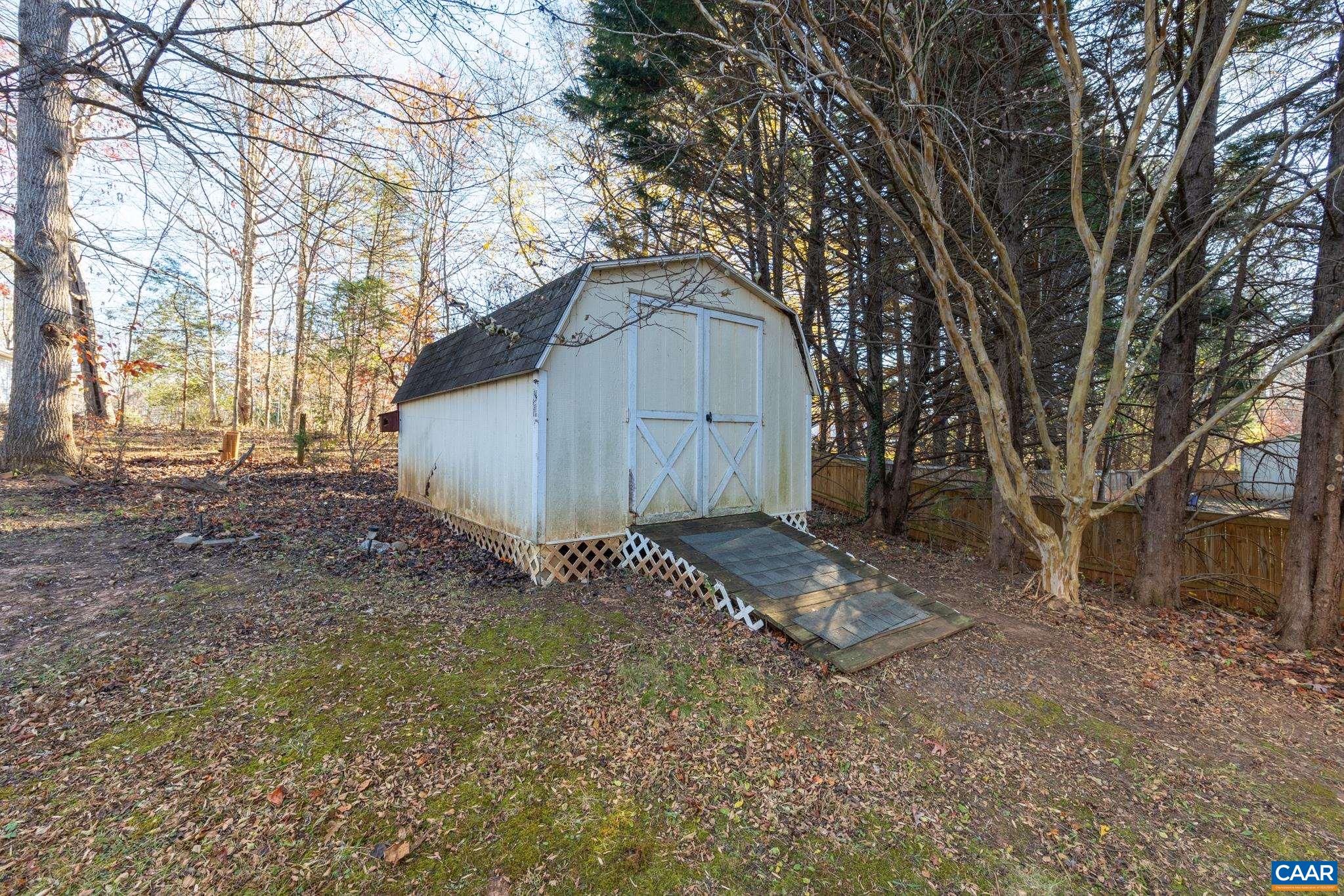 364 LARKSPUR RD
