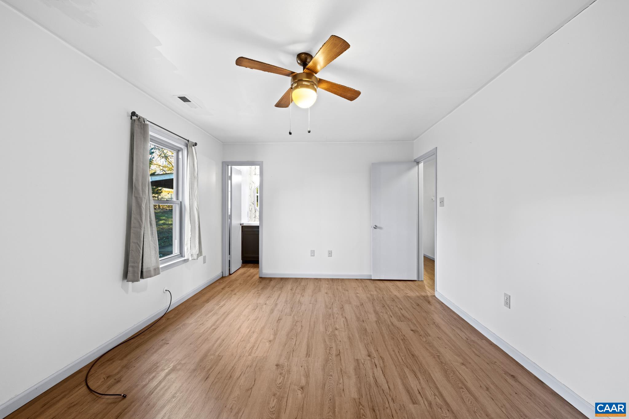 364 LARKSPUR RD