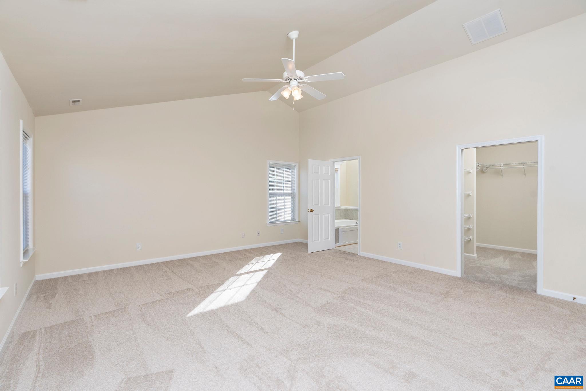 4943 LAKE TREE LN