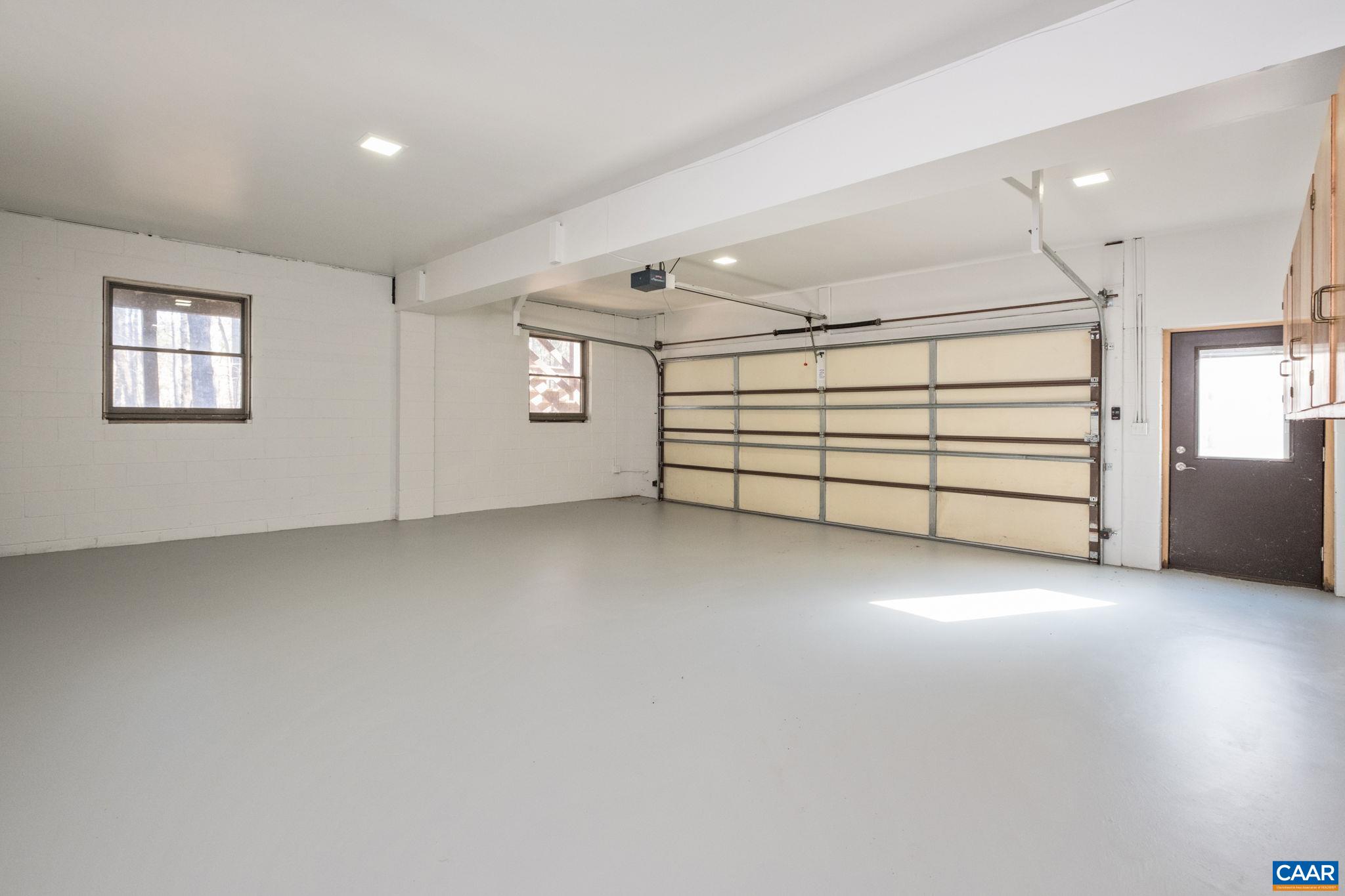 298 COURTHOUSE MOUNTAIN LN