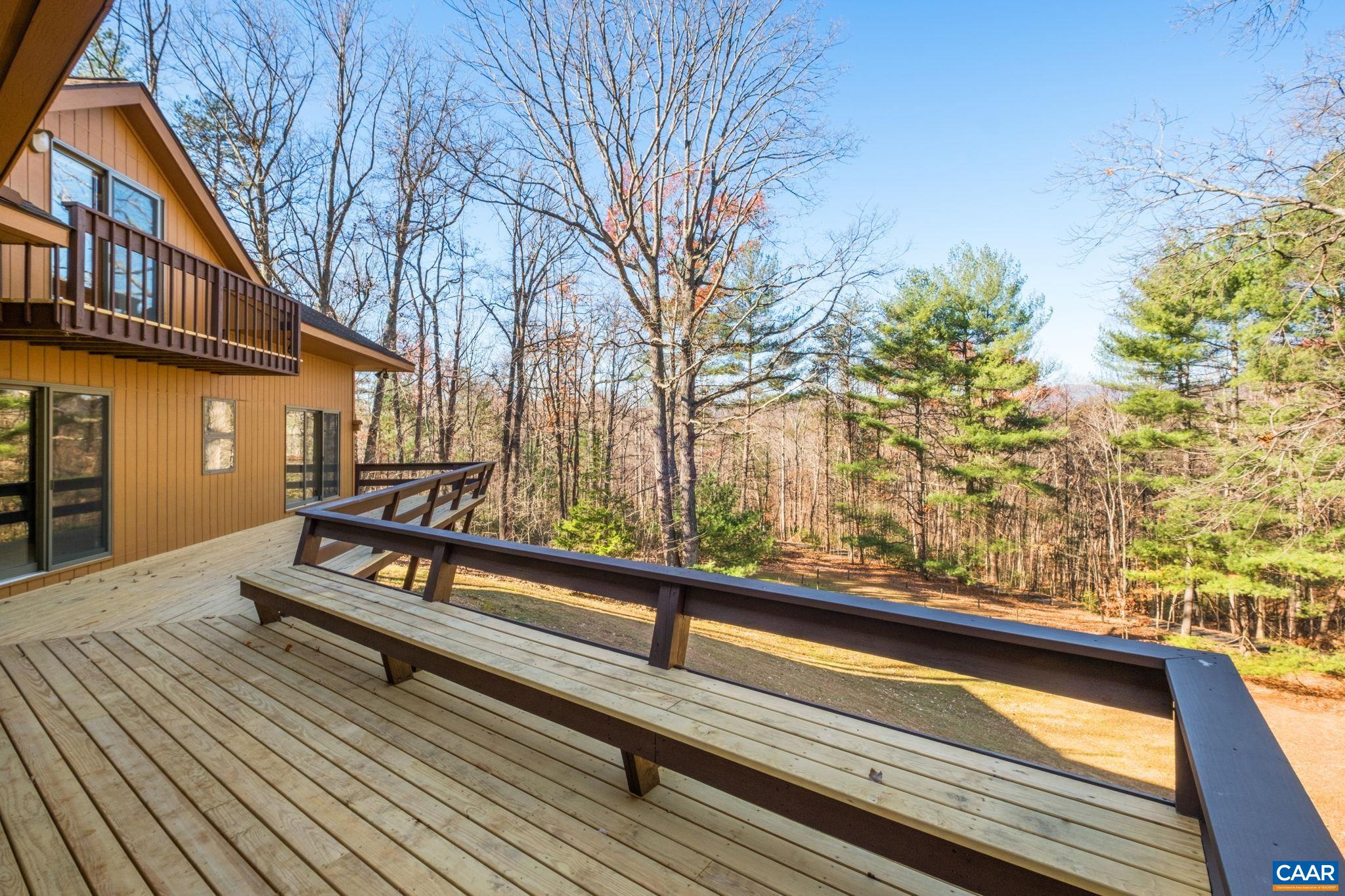 298 COURTHOUSE MOUNTAIN LN