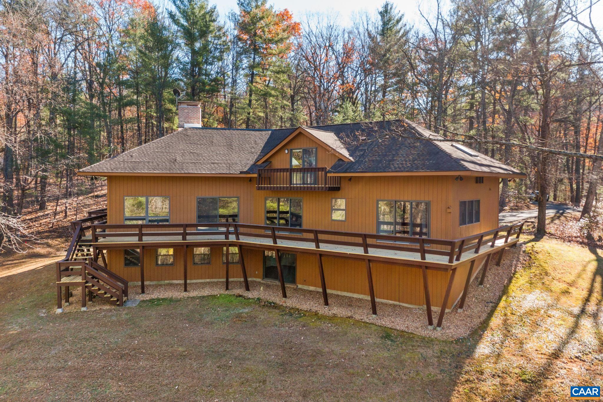 298 COURTHOUSE MOUNTAIN LN