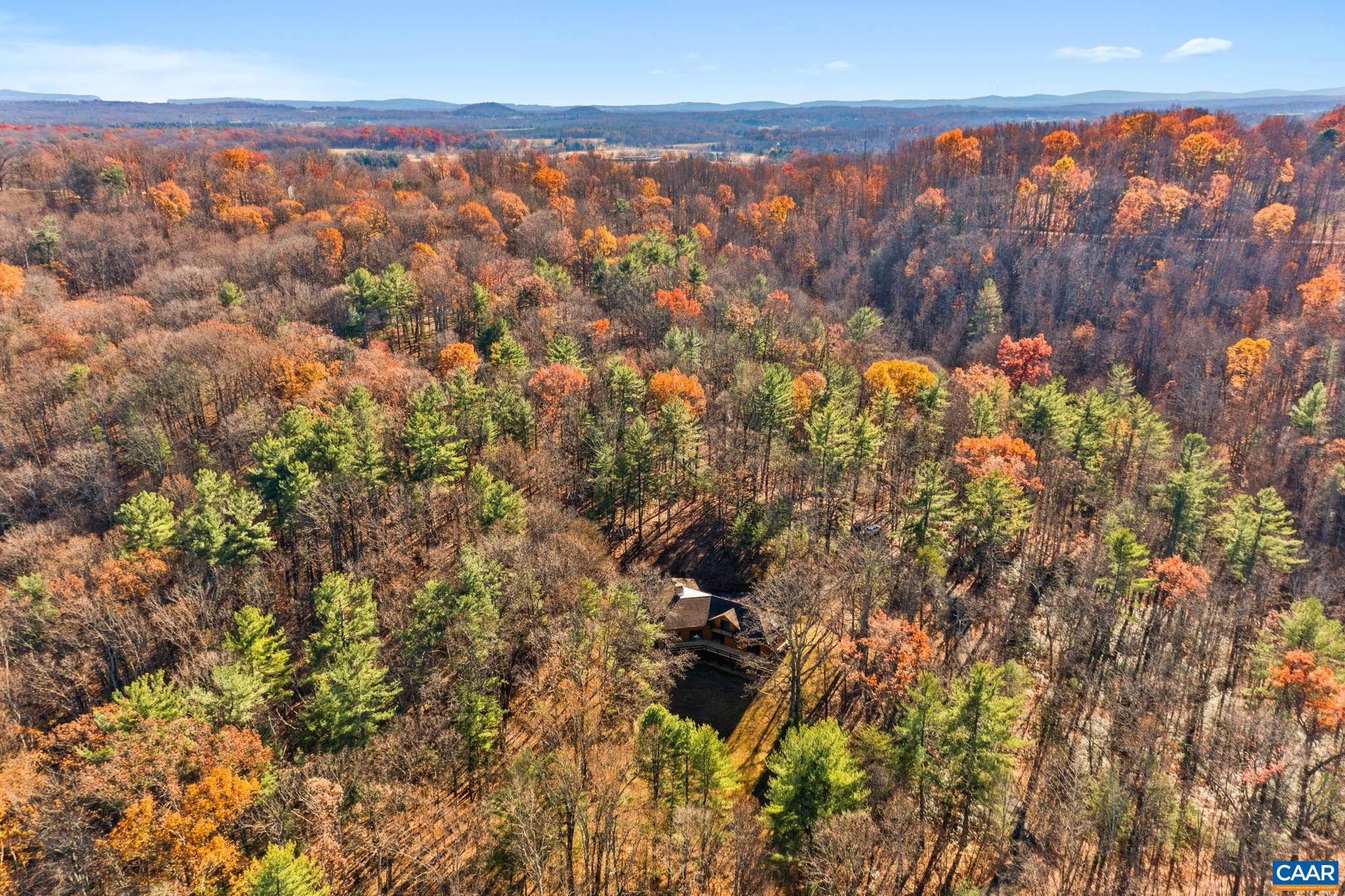 298 COURTHOUSE MOUNTAIN LN