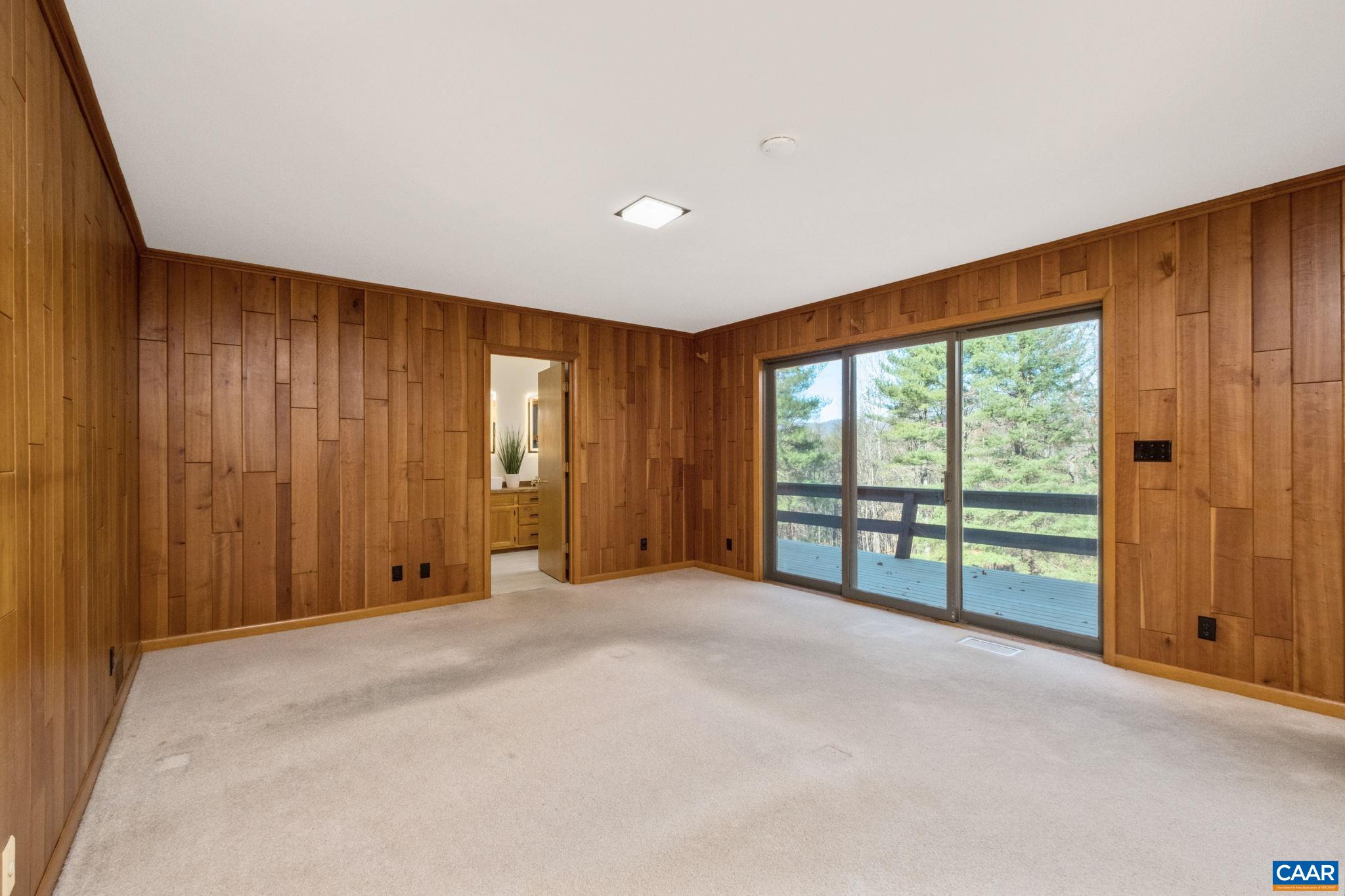 298 COURTHOUSE MOUNTAIN LN