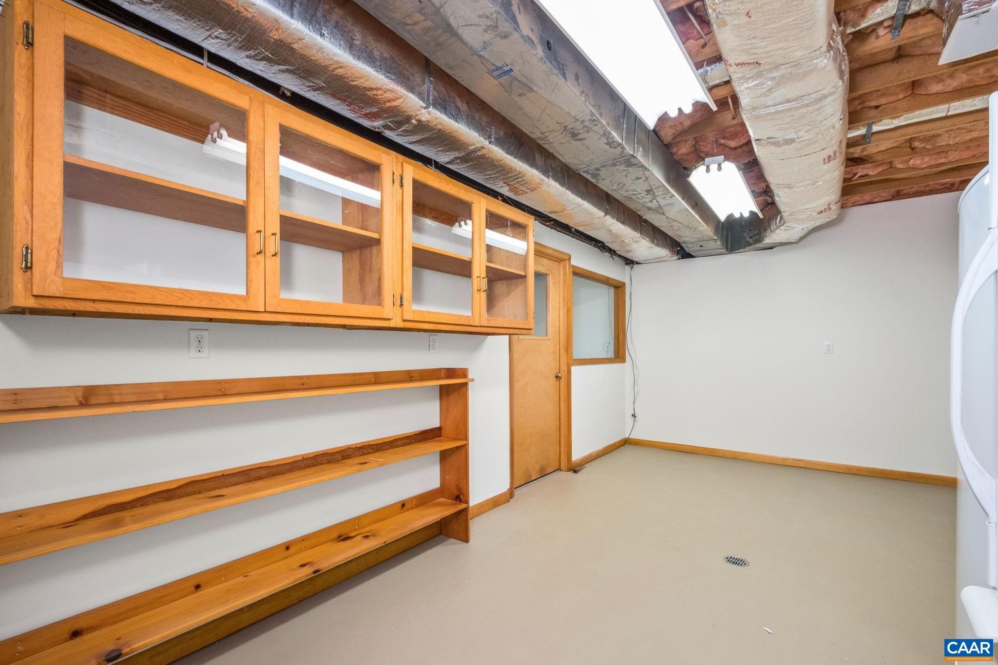 298 COURTHOUSE MOUNTAIN LN