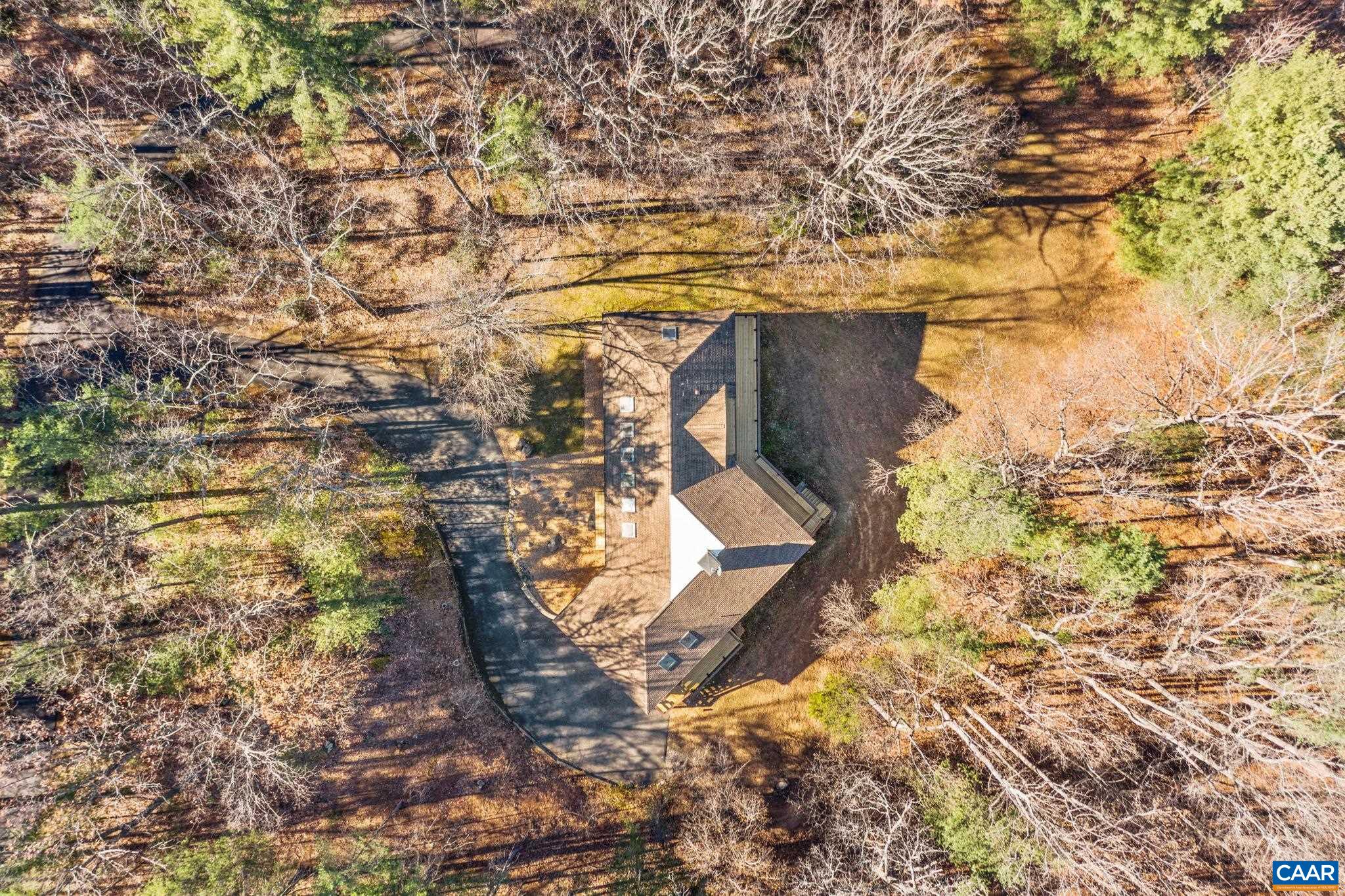 298 COURTHOUSE MOUNTAIN LN