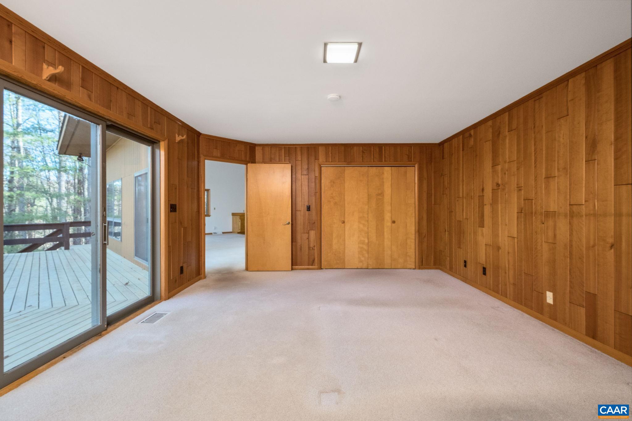 298 COURTHOUSE MOUNTAIN LN