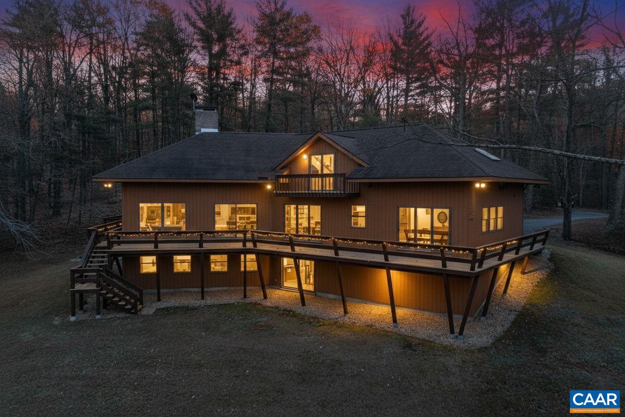 298 COURTHOUSE MOUNTAIN LN