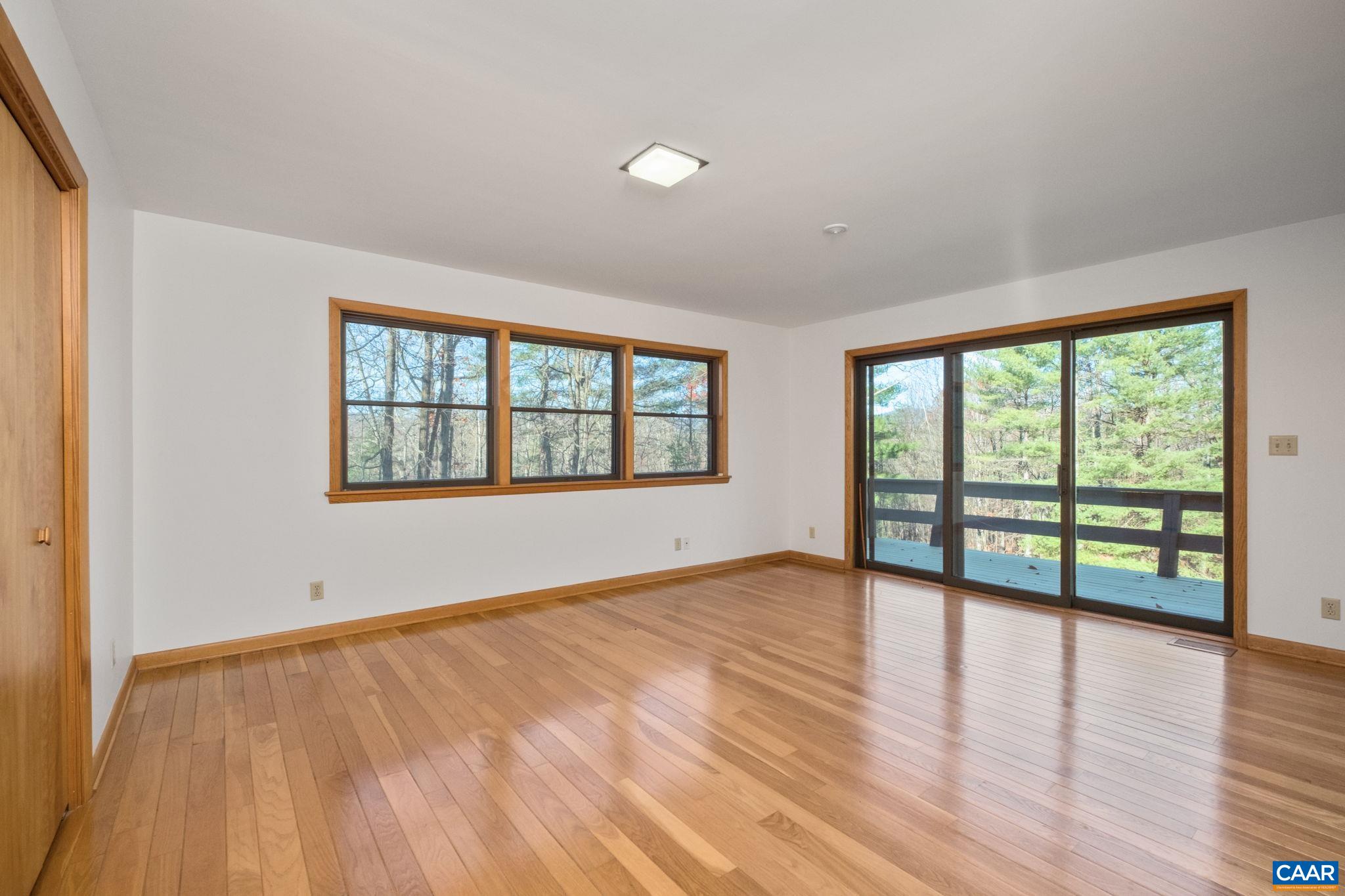 298 COURTHOUSE MOUNTAIN LN