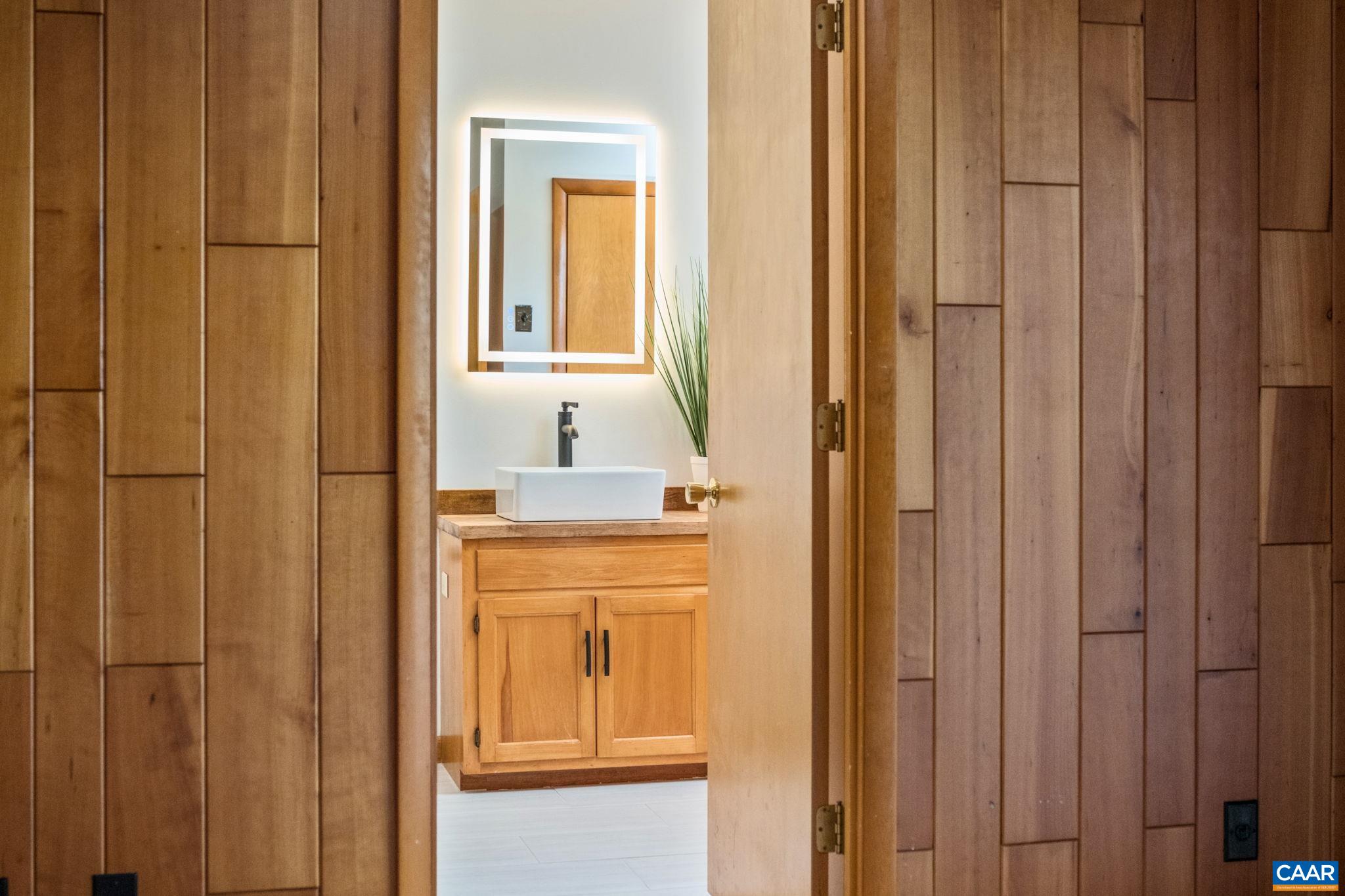 298 COURTHOUSE MOUNTAIN LN