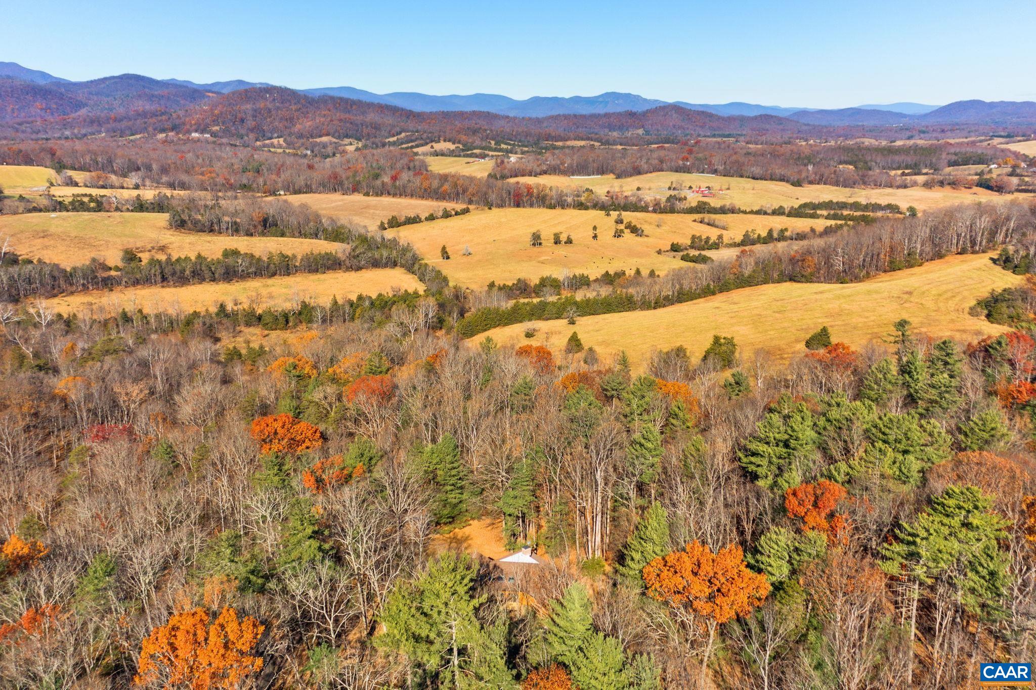 298 COURTHOUSE MOUNTAIN LN