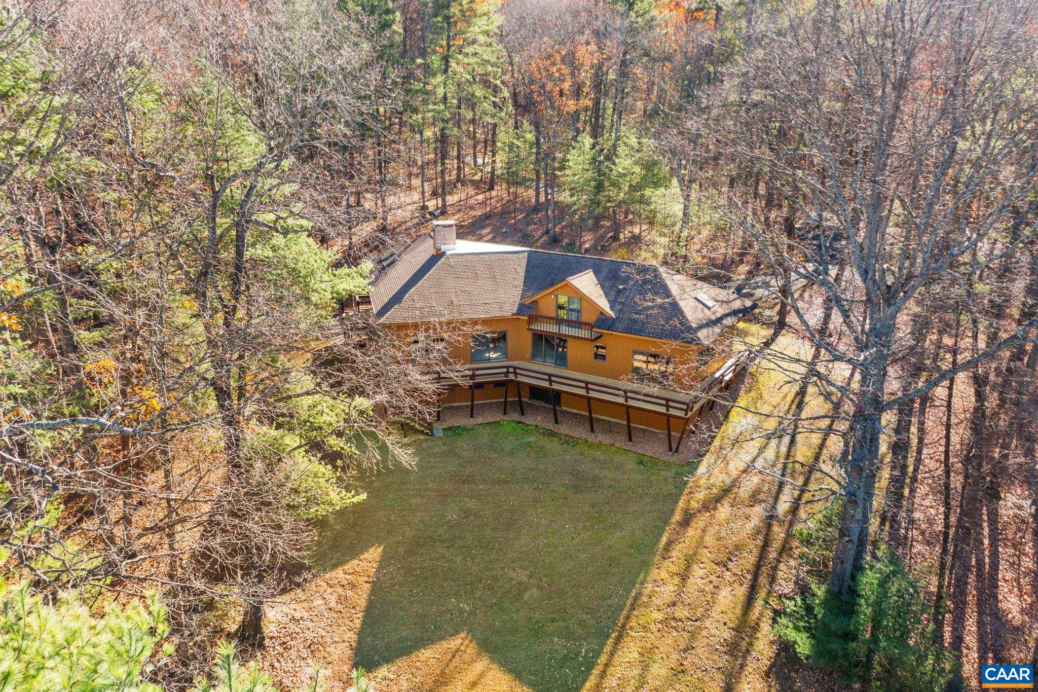 298 COURTHOUSE MOUNTAIN LN