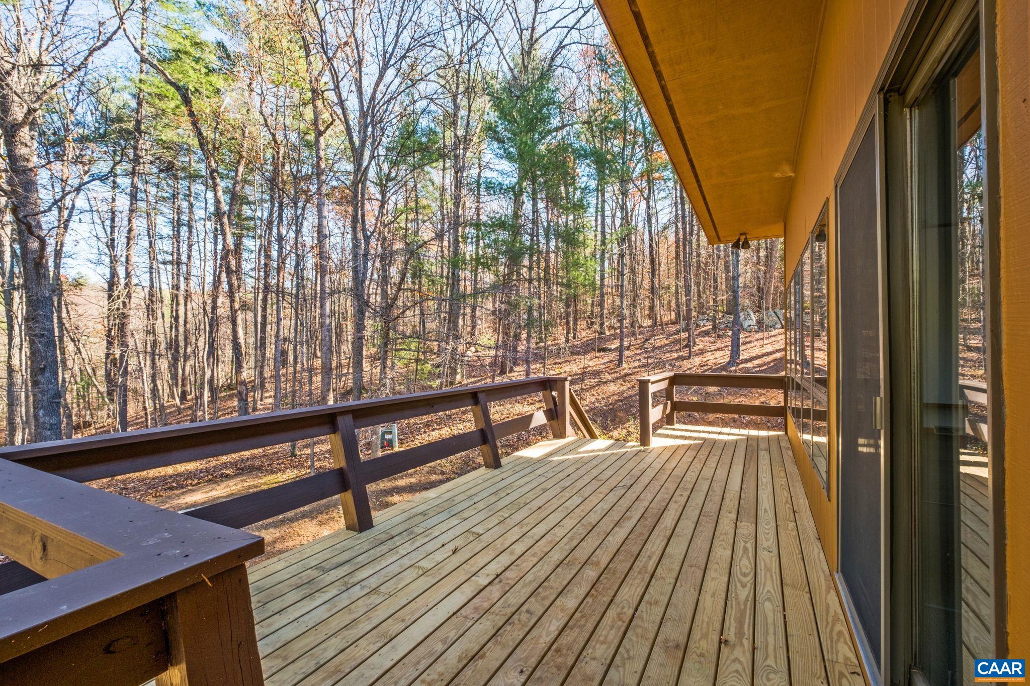 298 COURTHOUSE MOUNTAIN LN