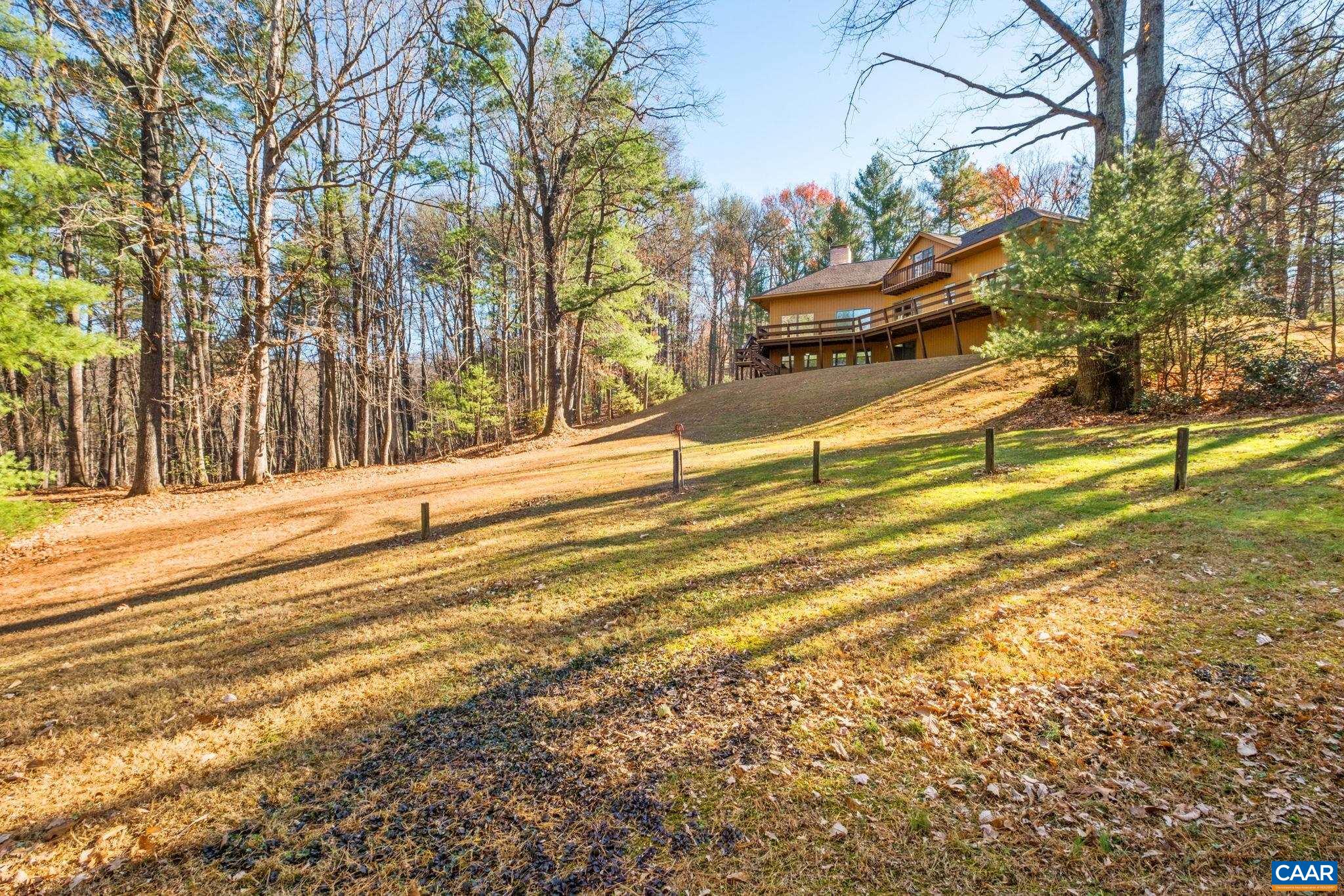 298 COURTHOUSE MOUNTAIN LN