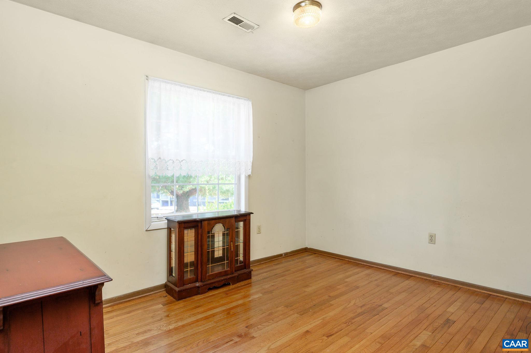 202 HARTMANS MILL RD