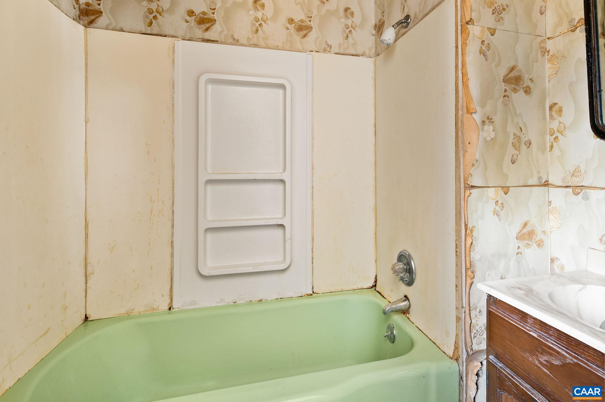 202 HARTMANS MILL RD