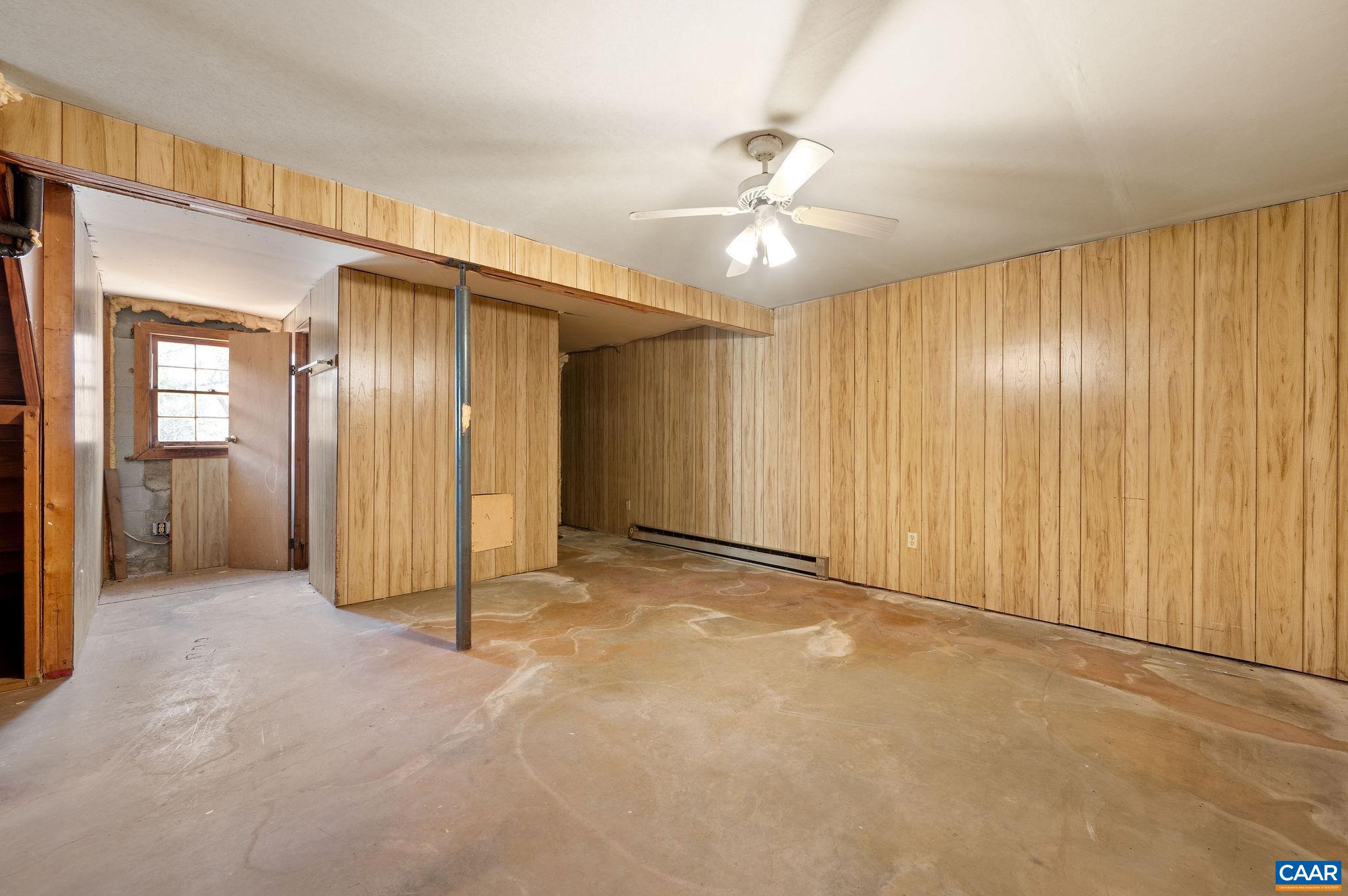 202 HARTMANS MILL RD