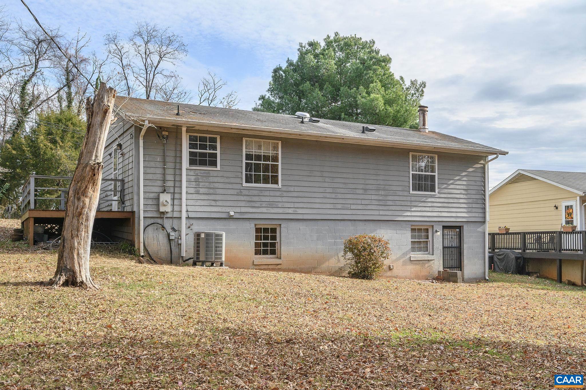 202 HARTMANS MILL RD