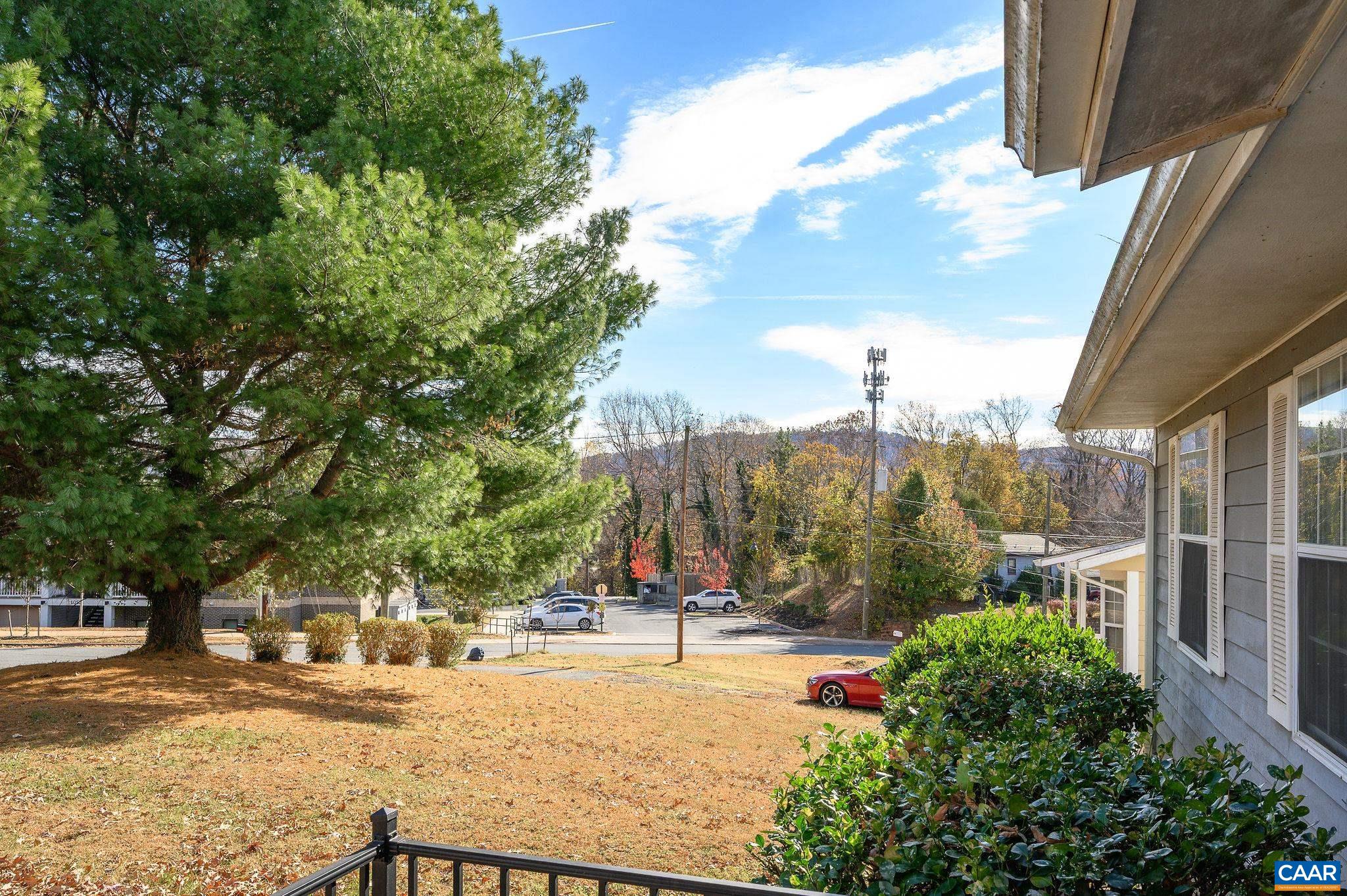 202 HARTMANS MILL RD