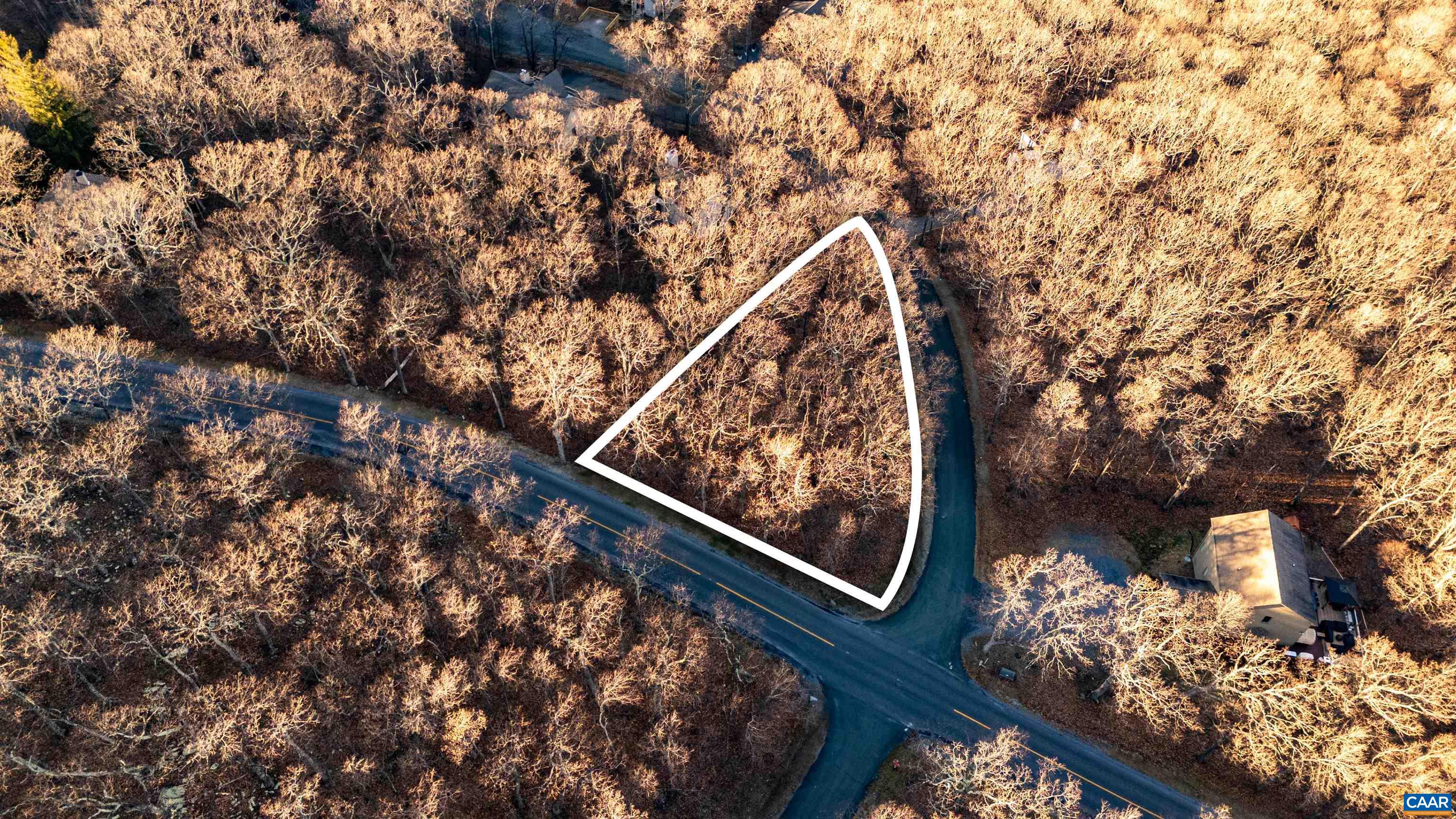 23 NORTH ROCK TREE LN