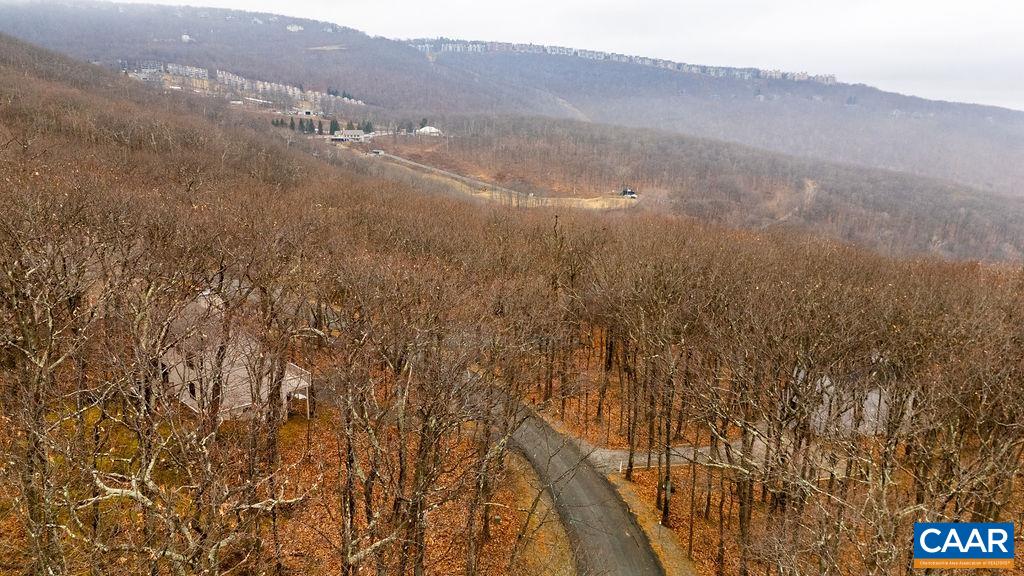 23 NORTH ROCK TREE LN