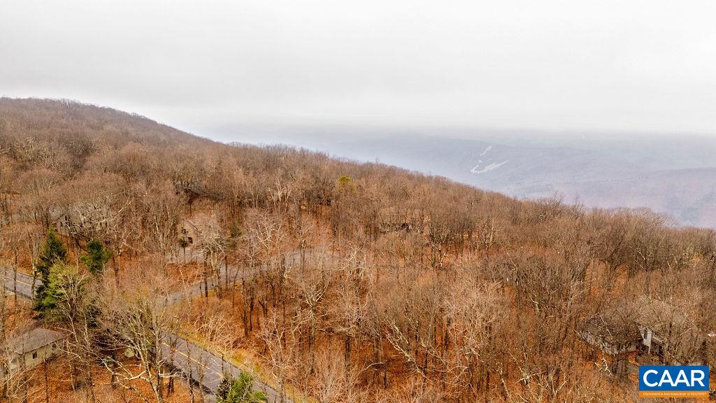 579 LAUREL SPRINGS DR