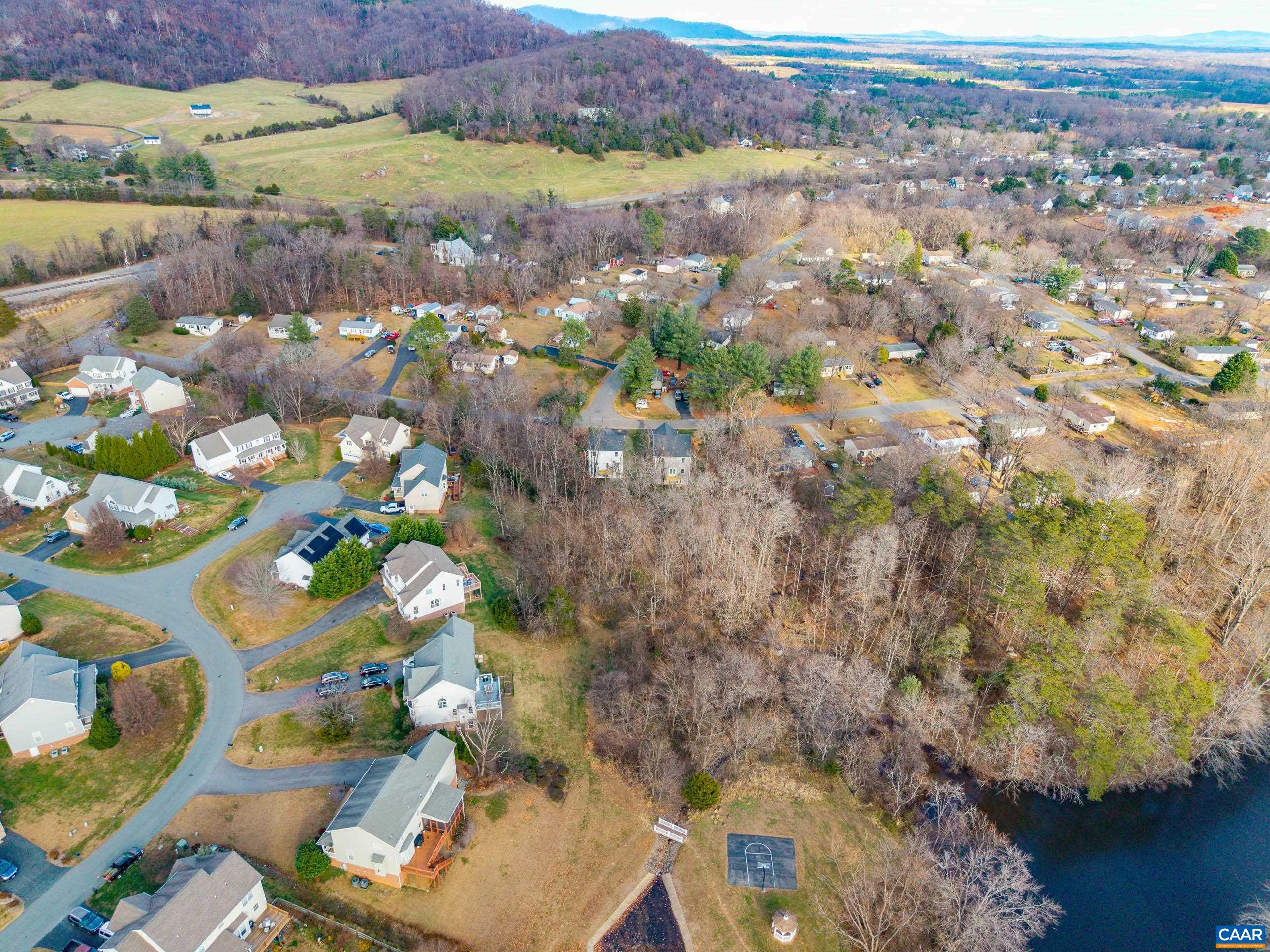 1445 ORCHARD DR