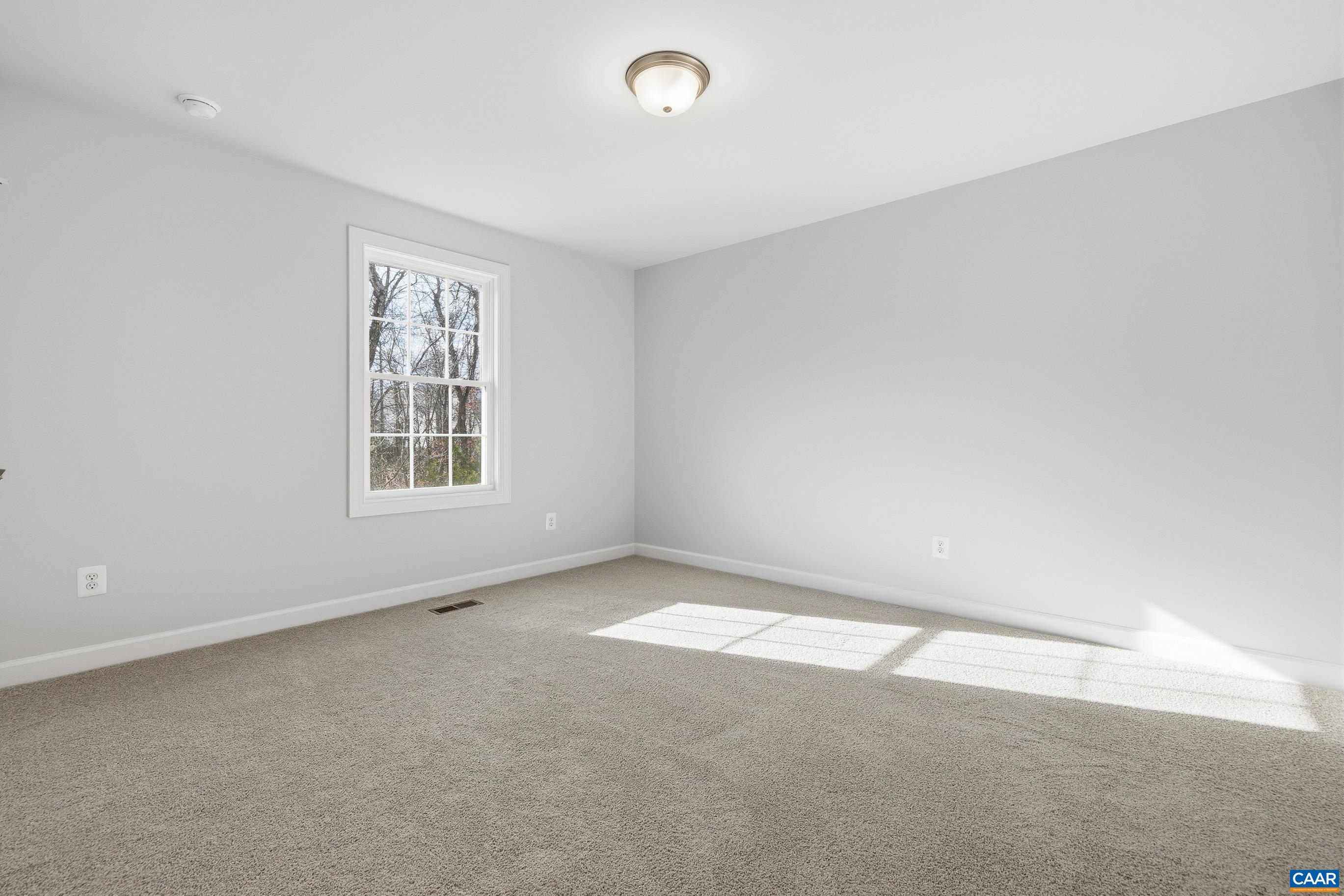 1439 ORCHARD DR