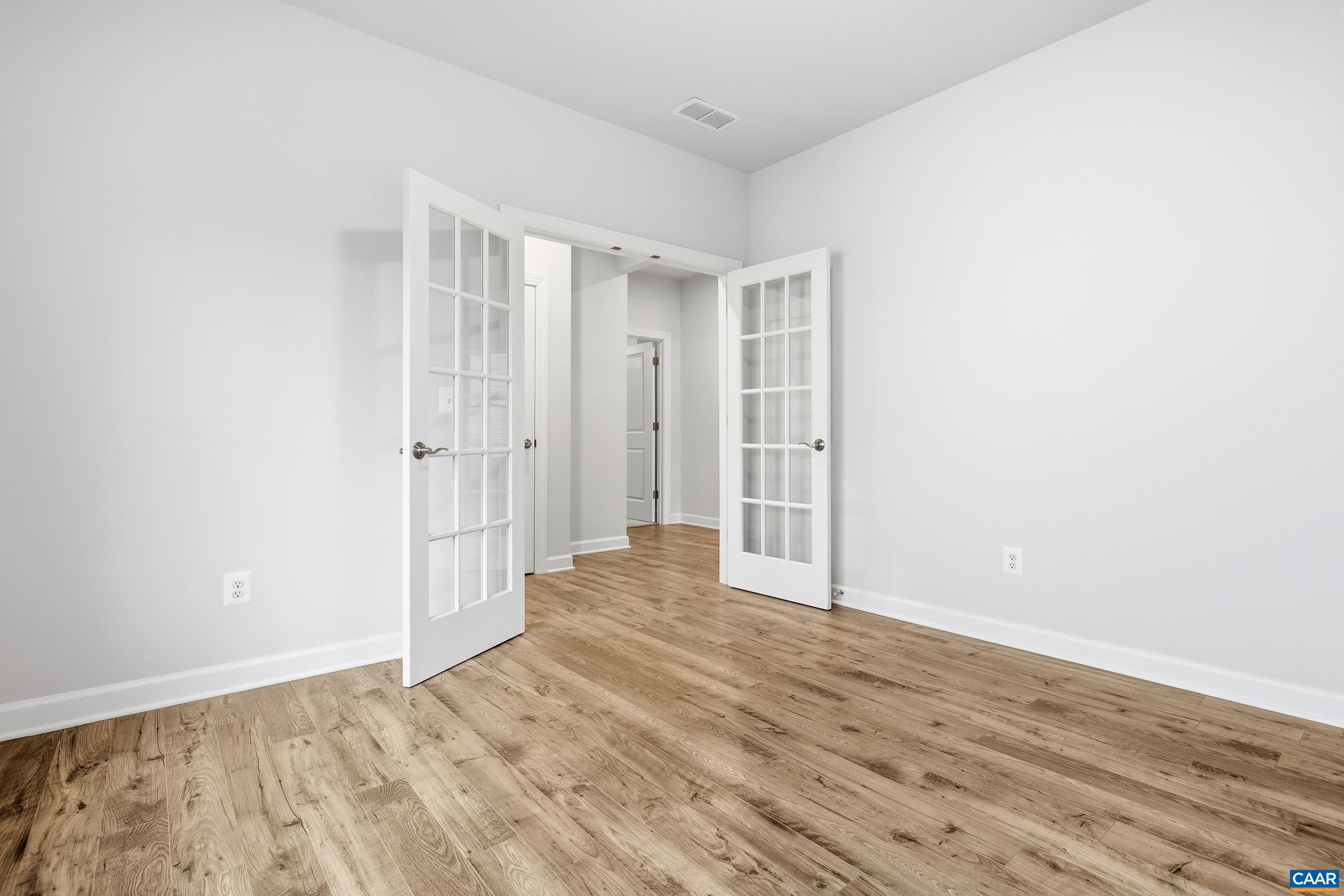 1439 ORCHARD DR