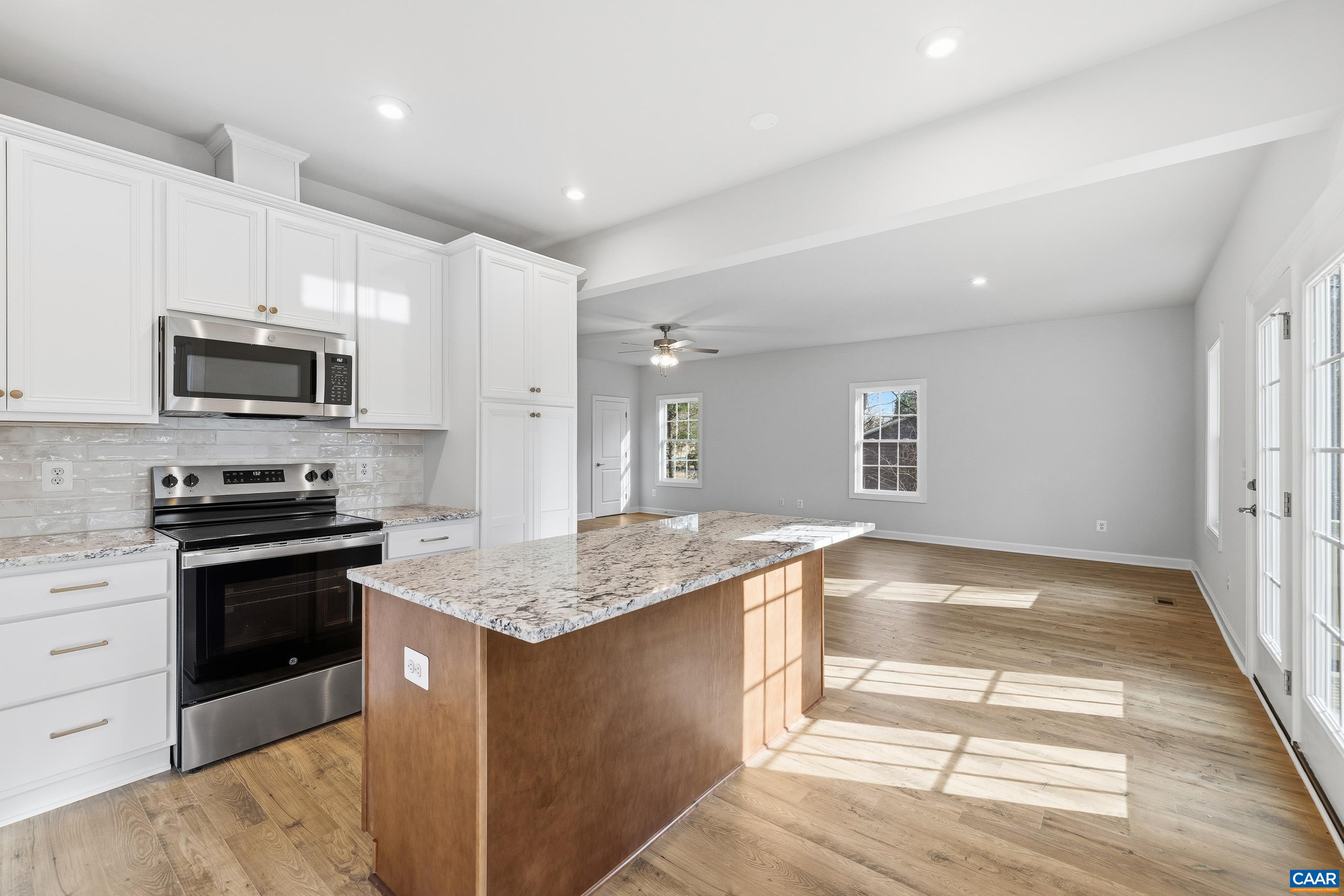 1439 ORCHARD DR