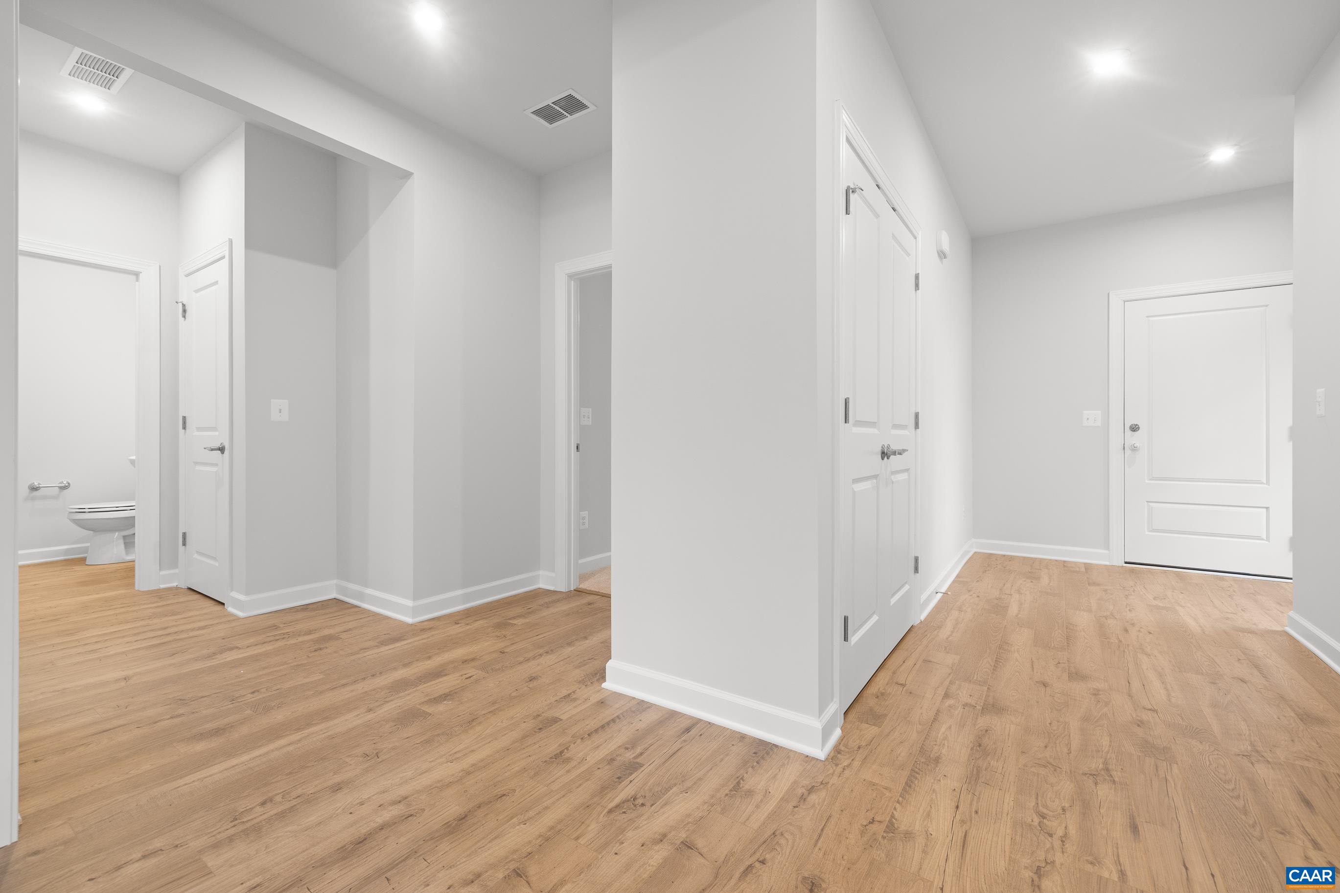 1439 ORCHARD DR