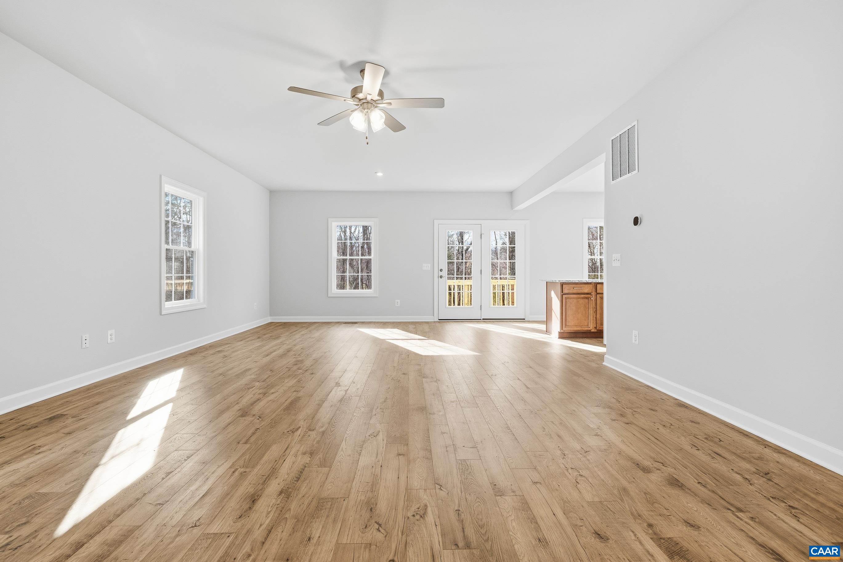1439 ORCHARD DR