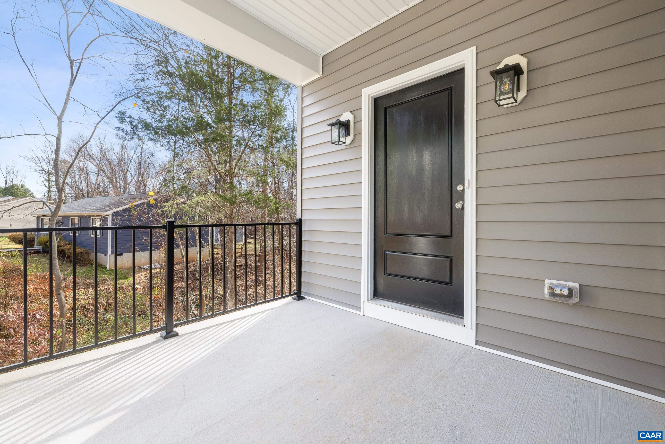 1439 ORCHARD DR