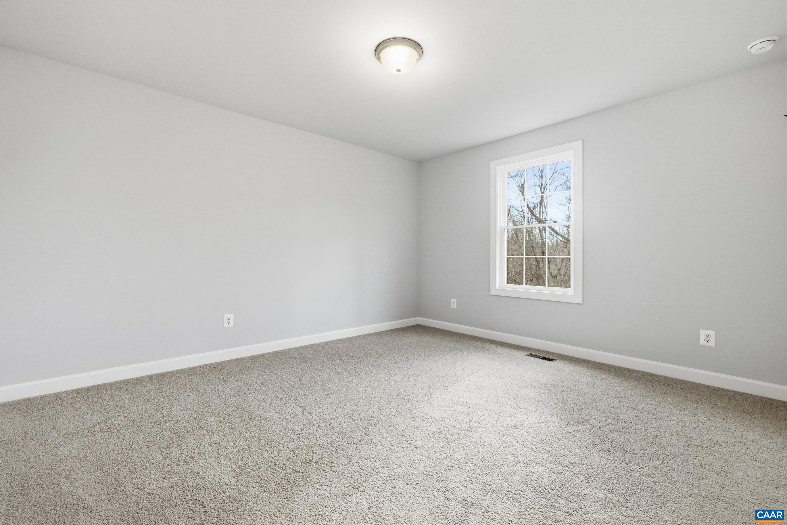 1439 ORCHARD DR