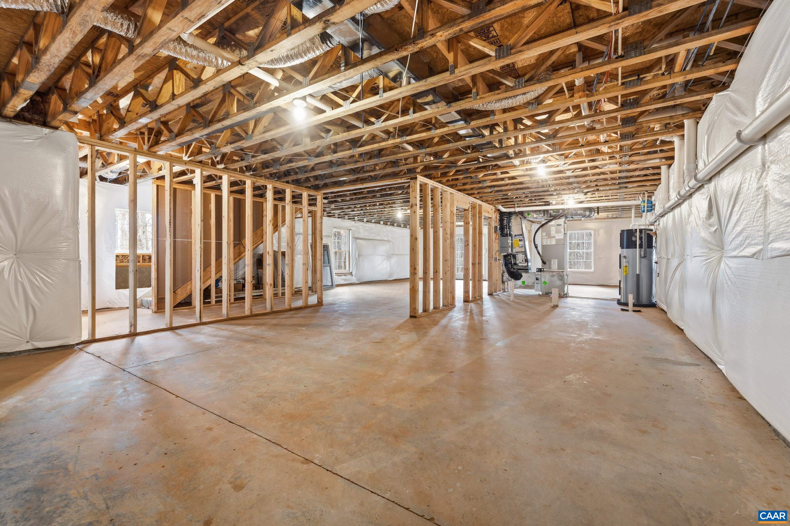 1439 ORCHARD DR