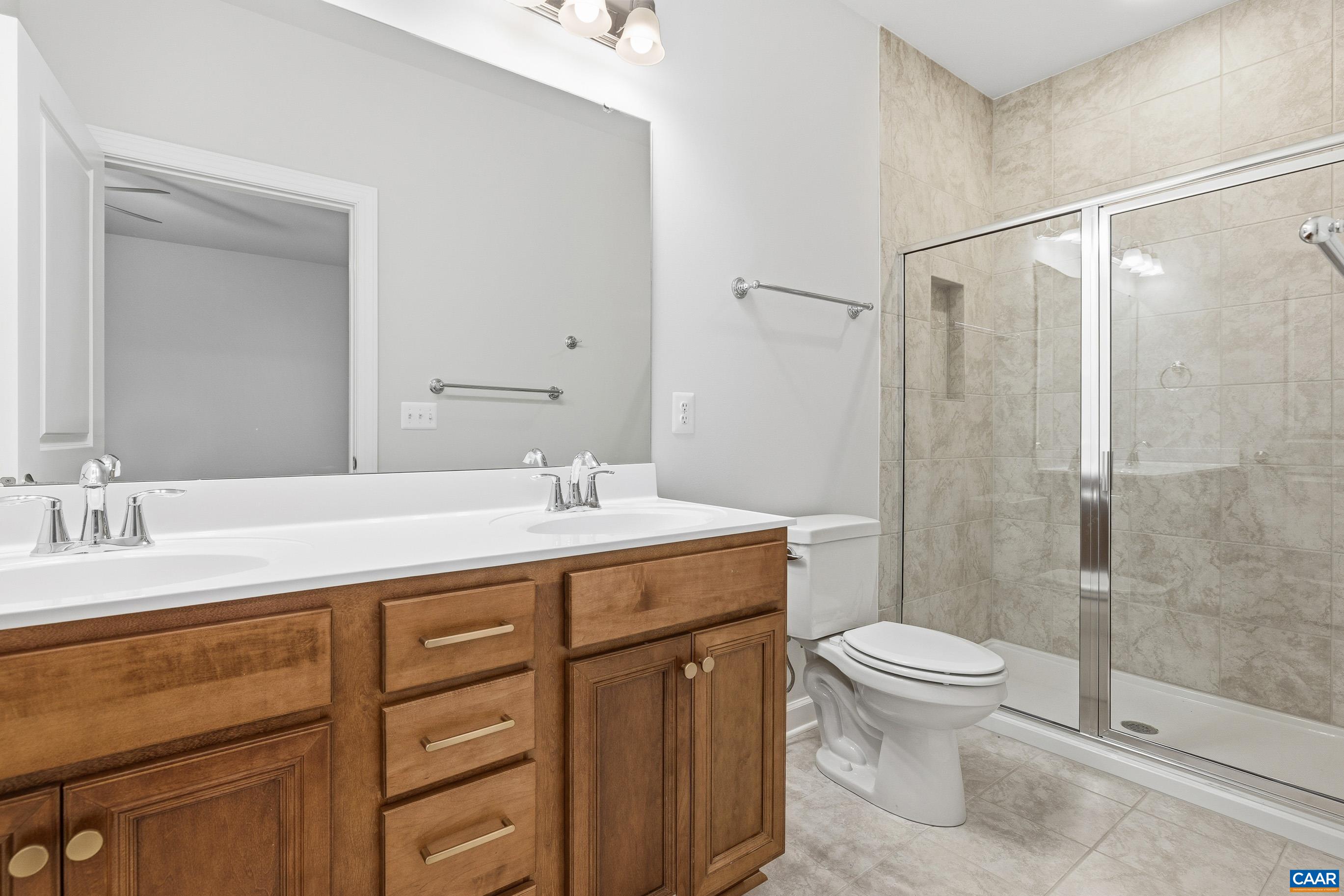 1439 ORCHARD DR
